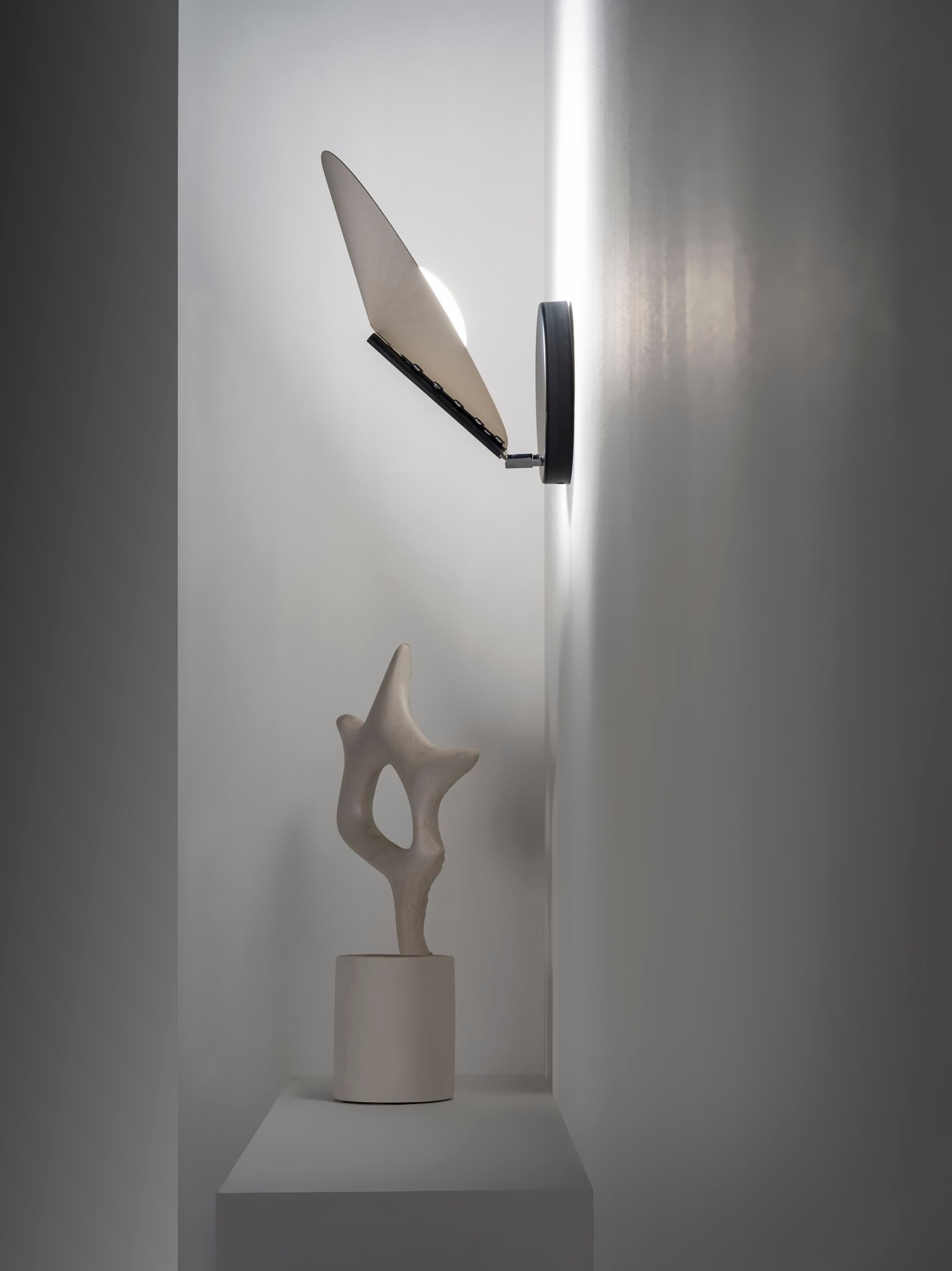 Металлический светодиодный настенный светильник с регулируемой яркостью ZAVA RONIN WALL ARCH-00005453 - Вид №1