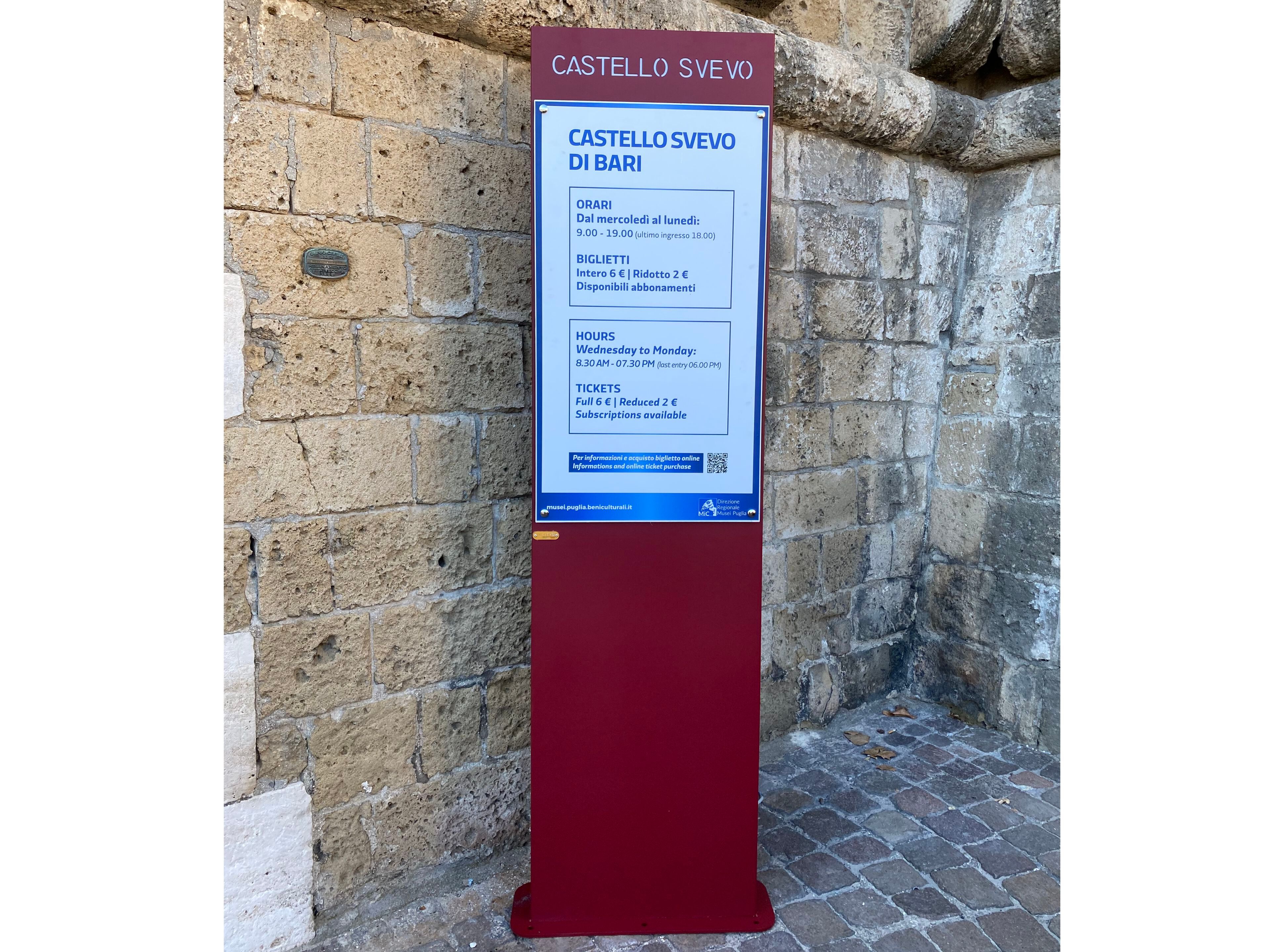 Стальной самонесущий односторонний тотем CITYSì CASTLE ARCH-00139613