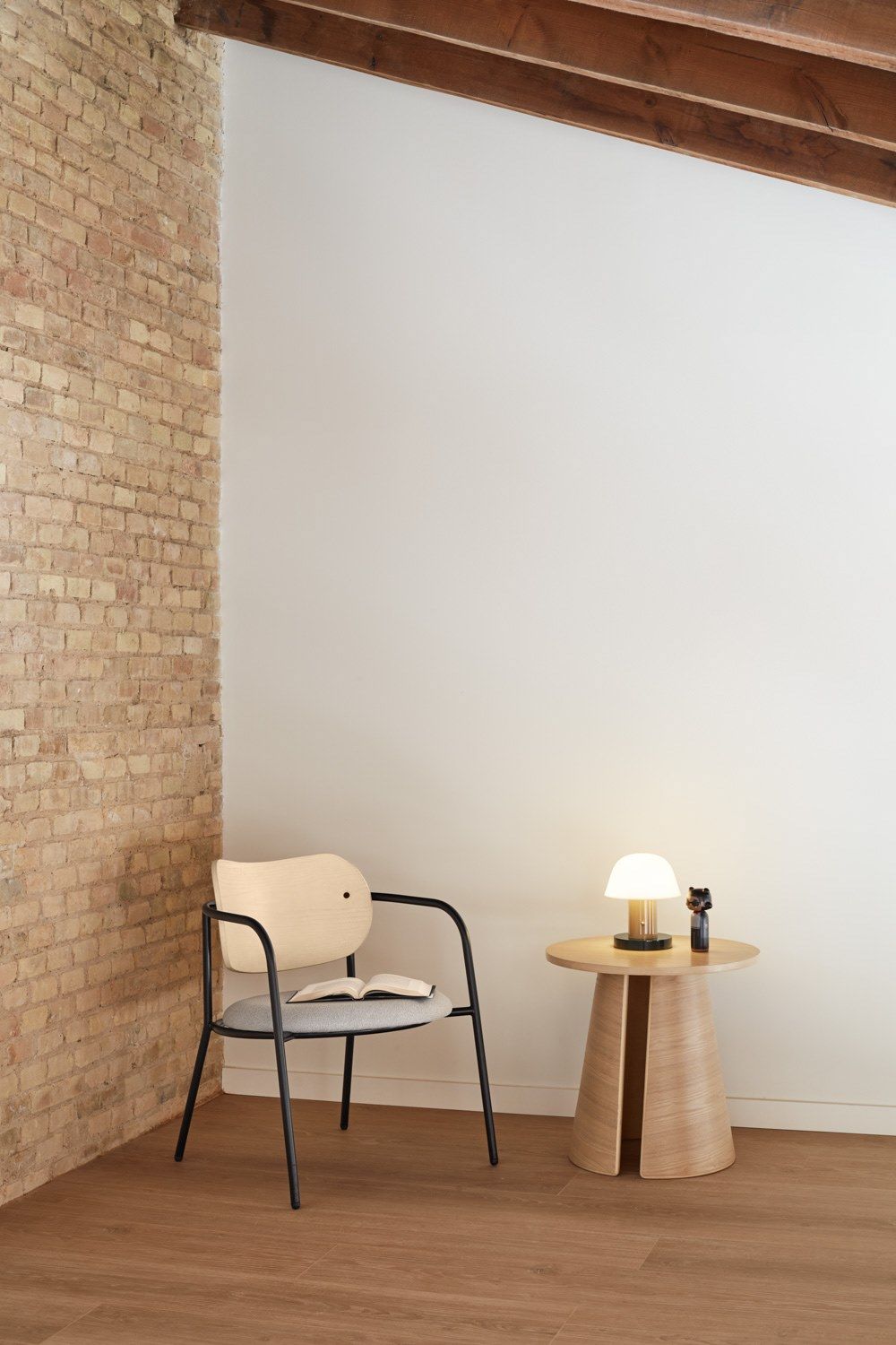 Металлическое кресло с мягким сиденьем TEULAT Eclipse ARCH-00150639 - Вид №25