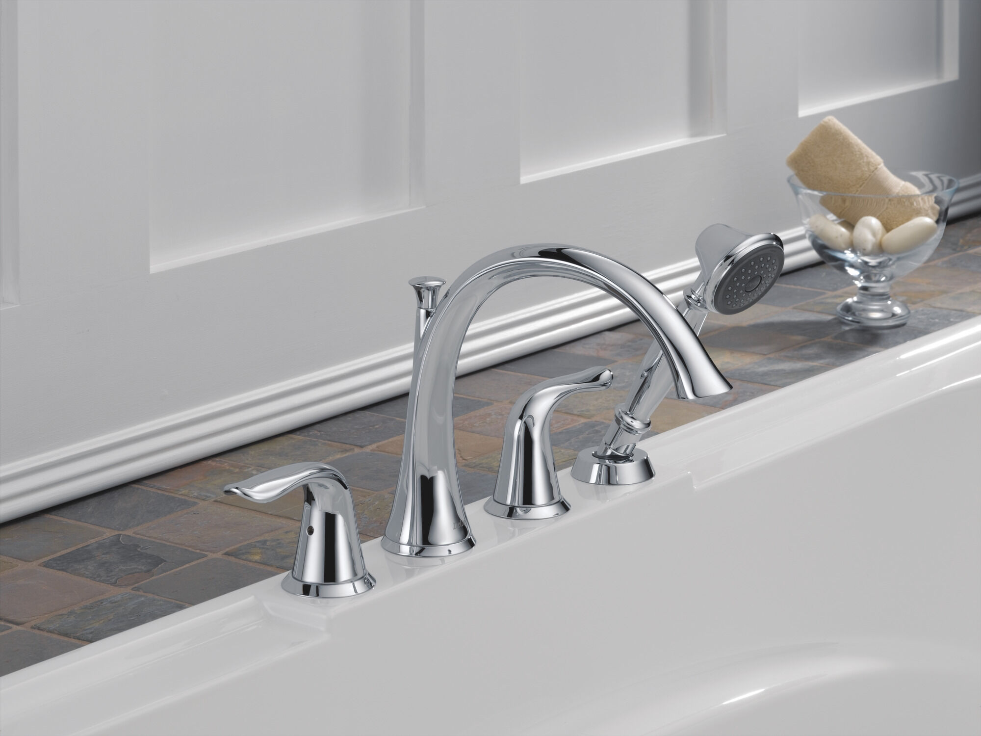 T4738 Римская ванна с ручным душем Delta Faucet Lahara Хром  - Вид №2