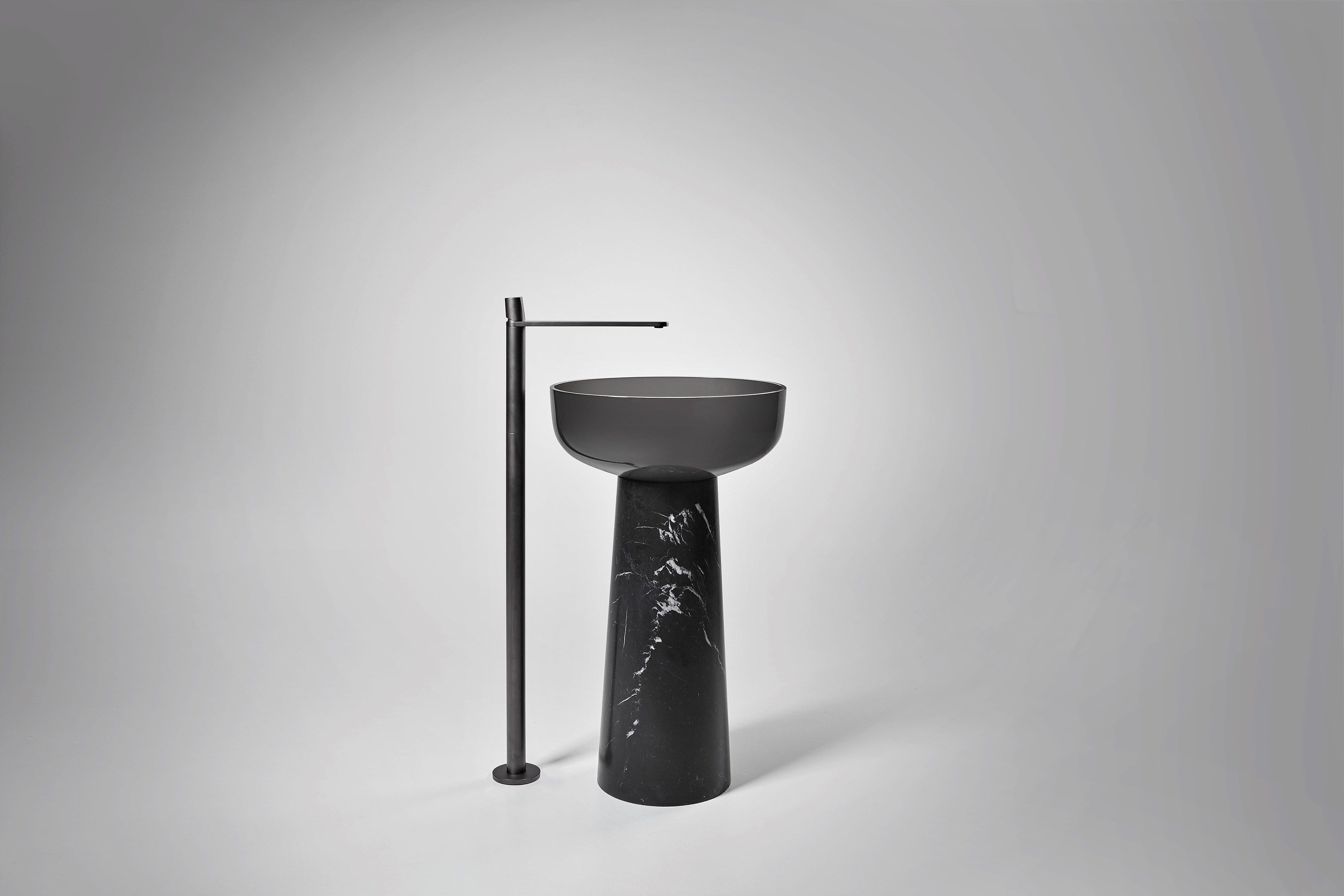 Круглый отдельно стоящий умывальник из черного мрамора Marquina Antoniolupi ALBUME10 + ALBUME21 ARCH-00047857 - Вид №16