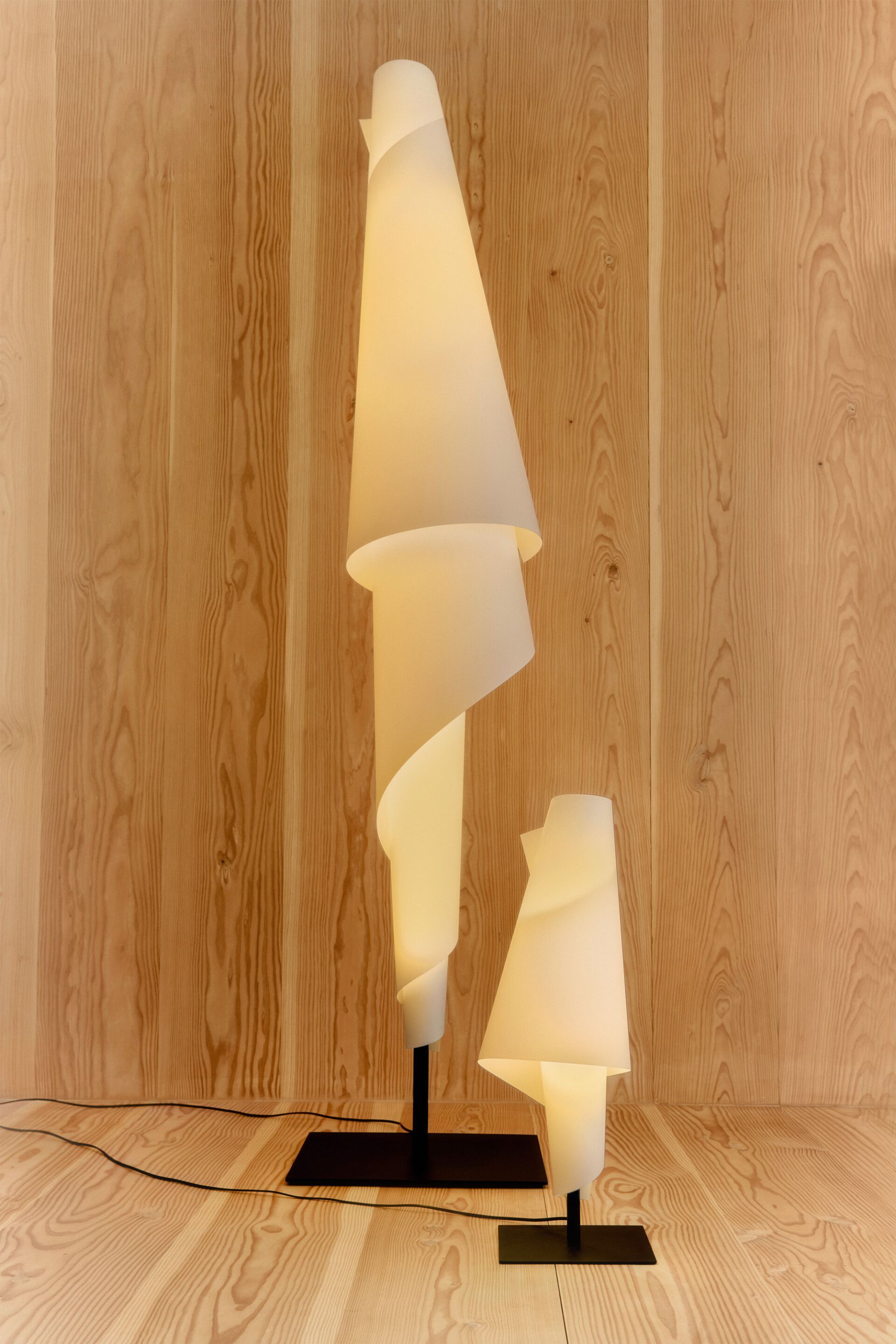 Бумажная светодиодная настольная лампа PARACHILNA Alta Costura ARCH-00069993 - Вид №4