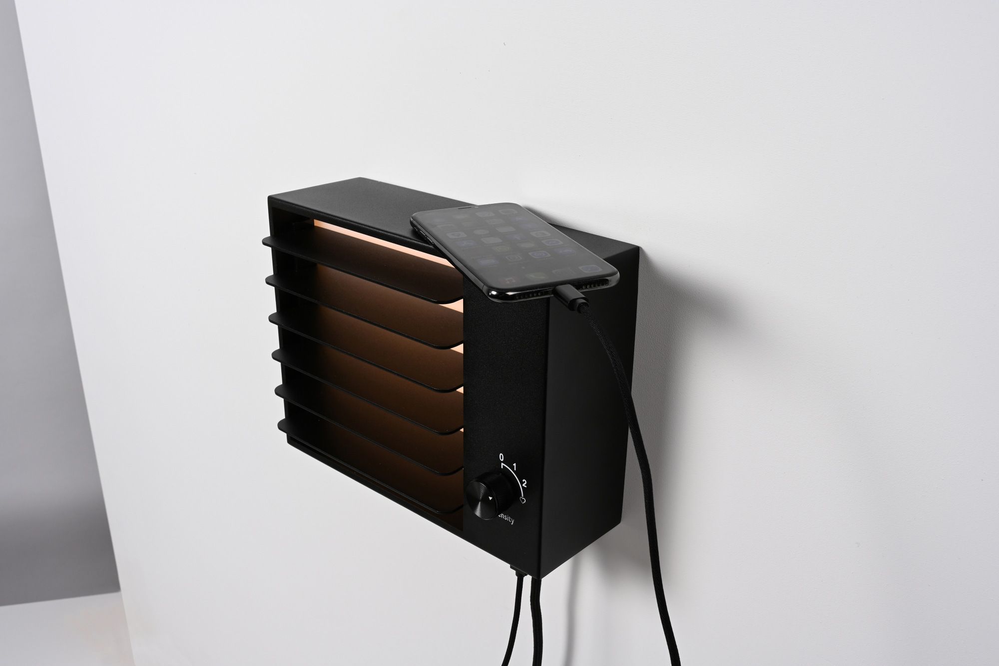 Светодиодный настенный светильник с порошковым покрытием и USB-разъемом Re-Volt Marvin ARCH-00123226 - Вид №3