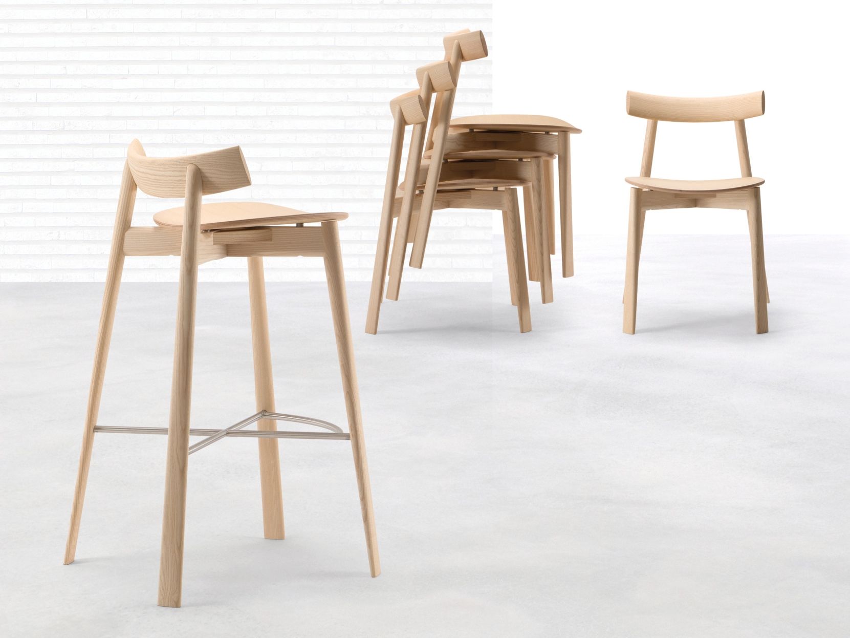 Высокий деревянный табурет с подставкой для ног Cizeta Remo ARCH-00019044 - Вид №1