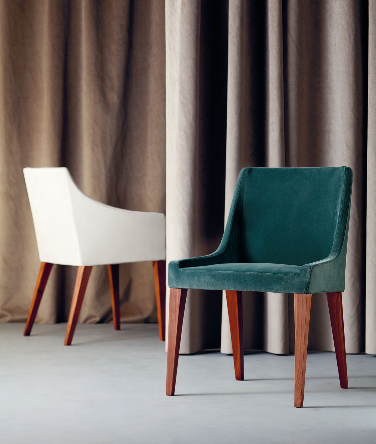 Кожаное кресло с подлокотниками Cizeta NOSS ARCH-00043345