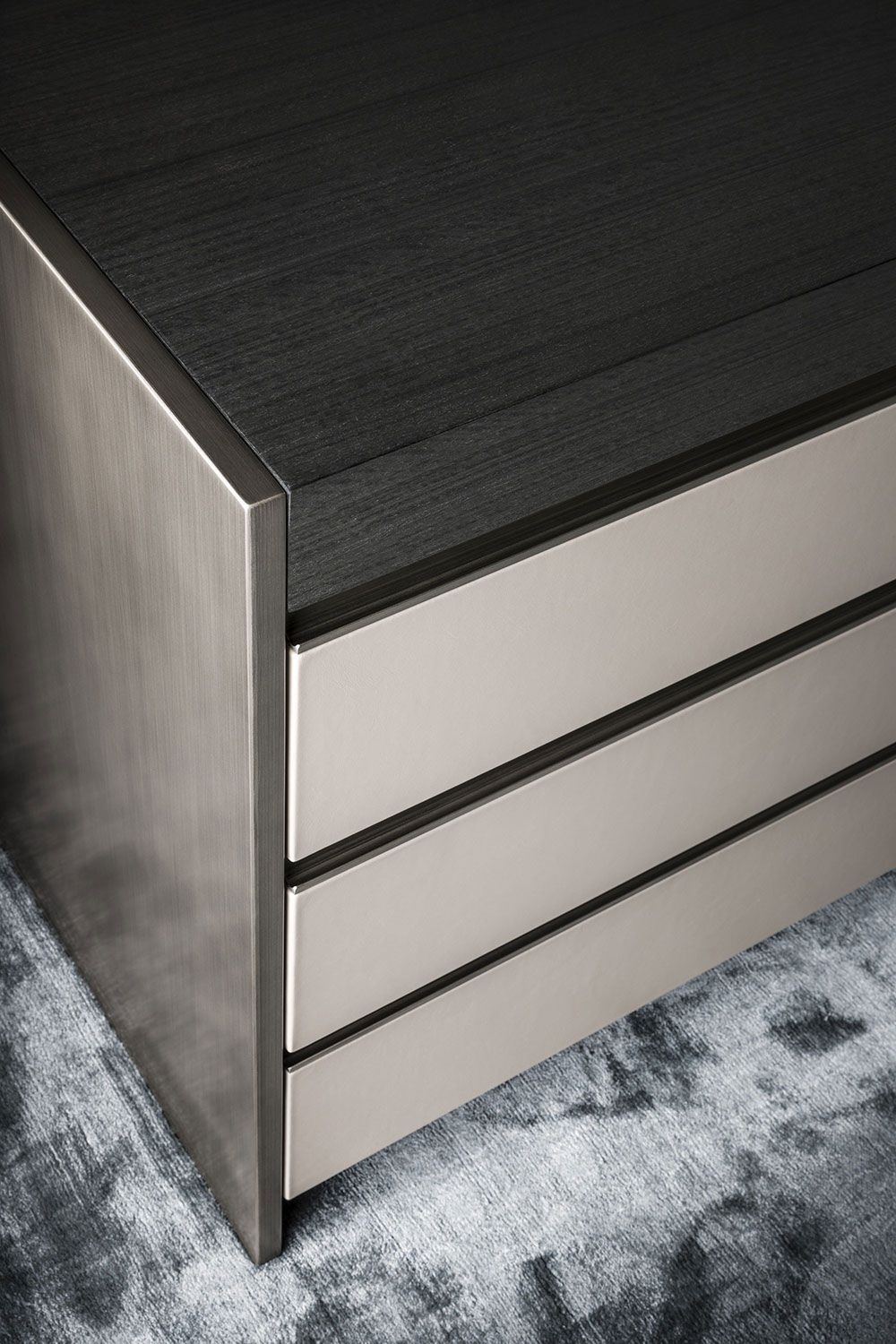 Деревянный комод с кожаной обивкой OAK Metronome ARCH-00020889 - Вид №2