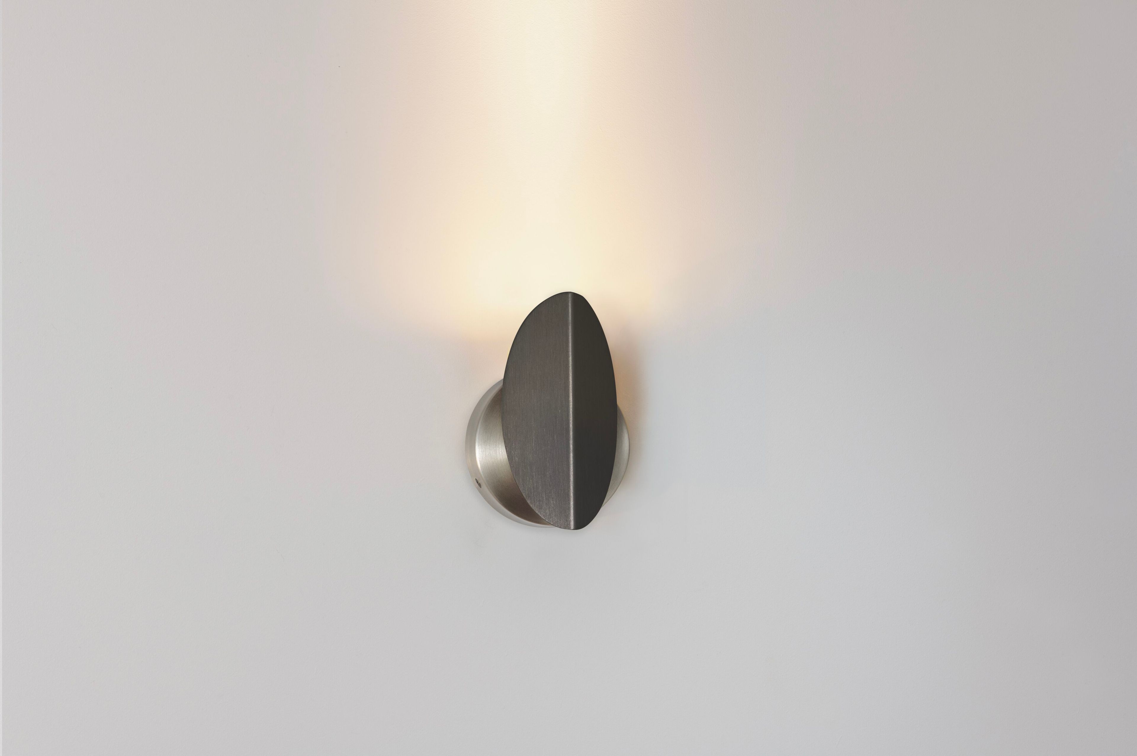 Латунный светодиодный настенный светильник CVL Luminaires Pirouette ARCH-00029238 - Вид №16
