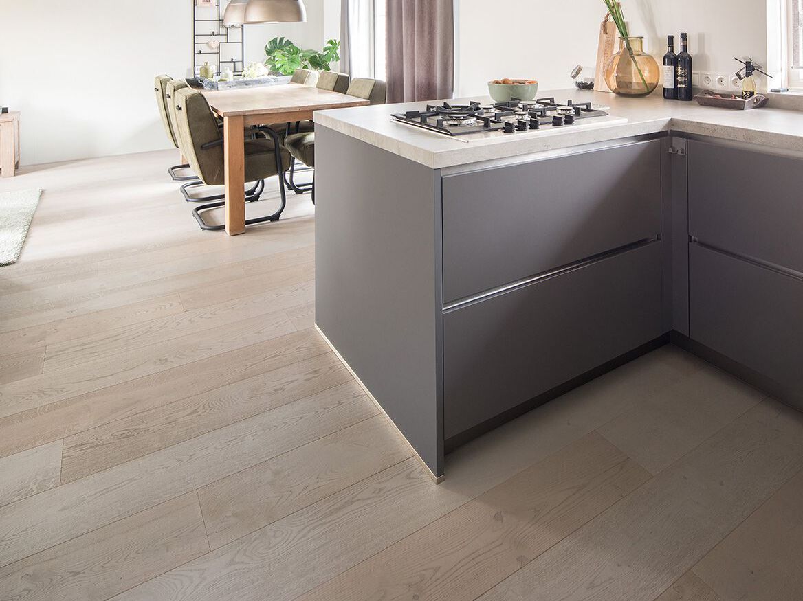 Дубовый паркет Dennebos Flooring серый ARCH-00071882