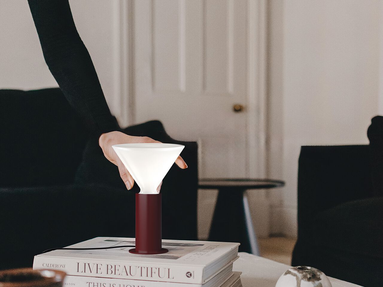 Светодиодная настольная лампа из дутого стекла Andcosta Pin ARCH-00119739 - Вид №1