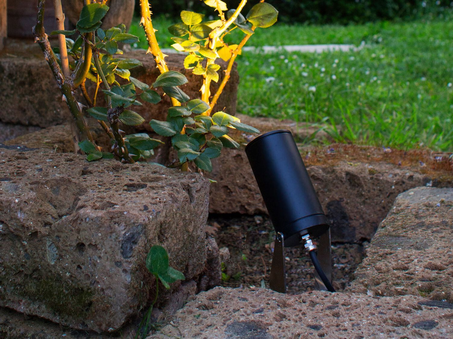 Алюминиевый регулируемый светодиодный напольный прожектор Renzo Serafini SPOT MAXI ARCH-00130494