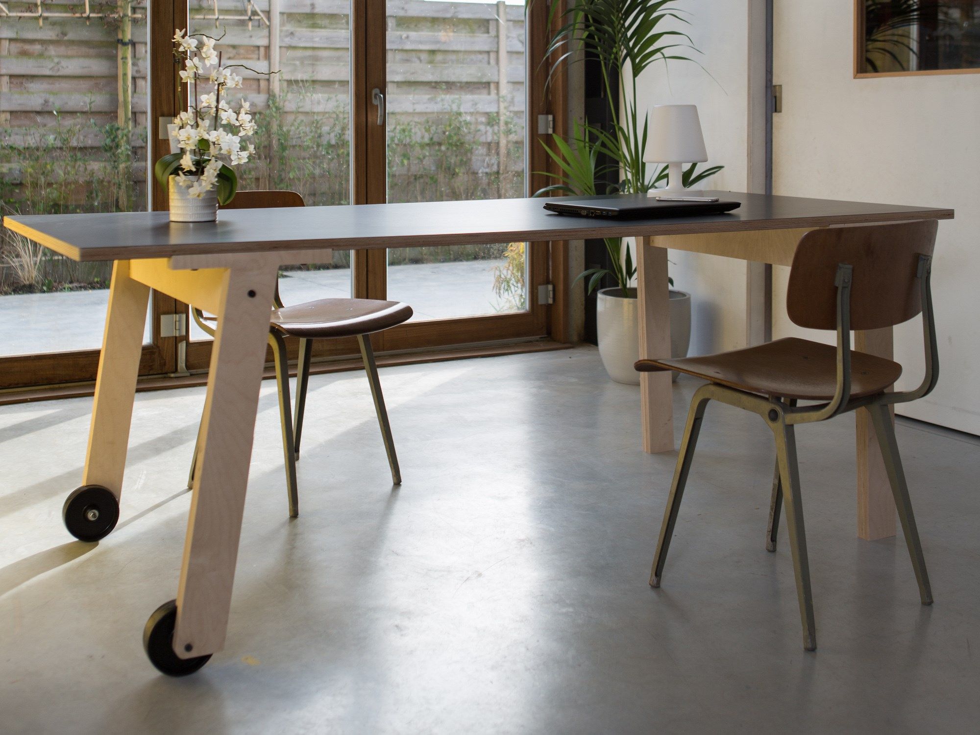 Деревянный прямоугольный стол с колесами rform ARCH-00013800 - Вид №2