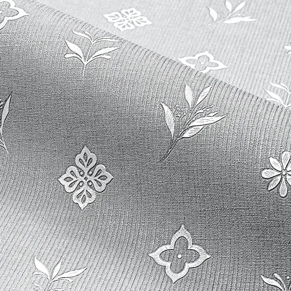Victoria Stenova Monogramm: Серые флизелиновые обои с аристократичным узором 89425435 STLM-1574847 - Вид №3