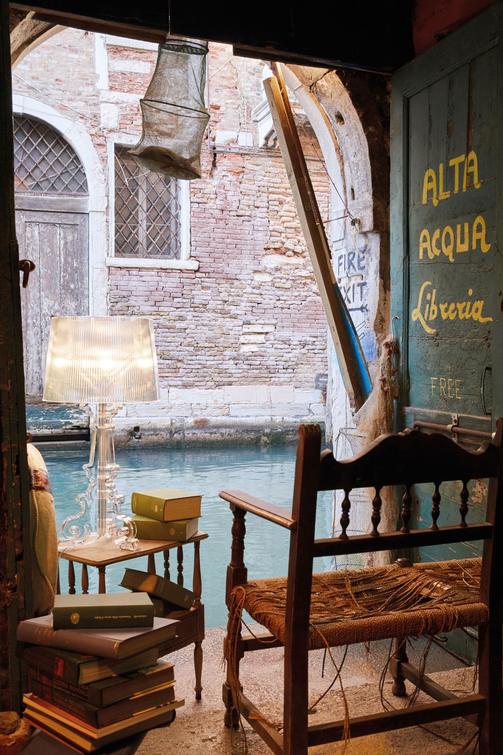 Поликарбонатная светодиодная настольная лампа с регулируемой яркостью Kartell BOURGIE ARCH-00127267 - Вид №8