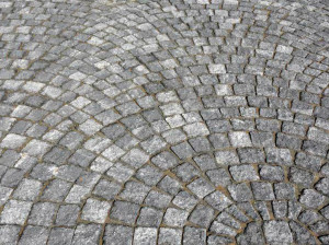 Восстановленный каменный куб