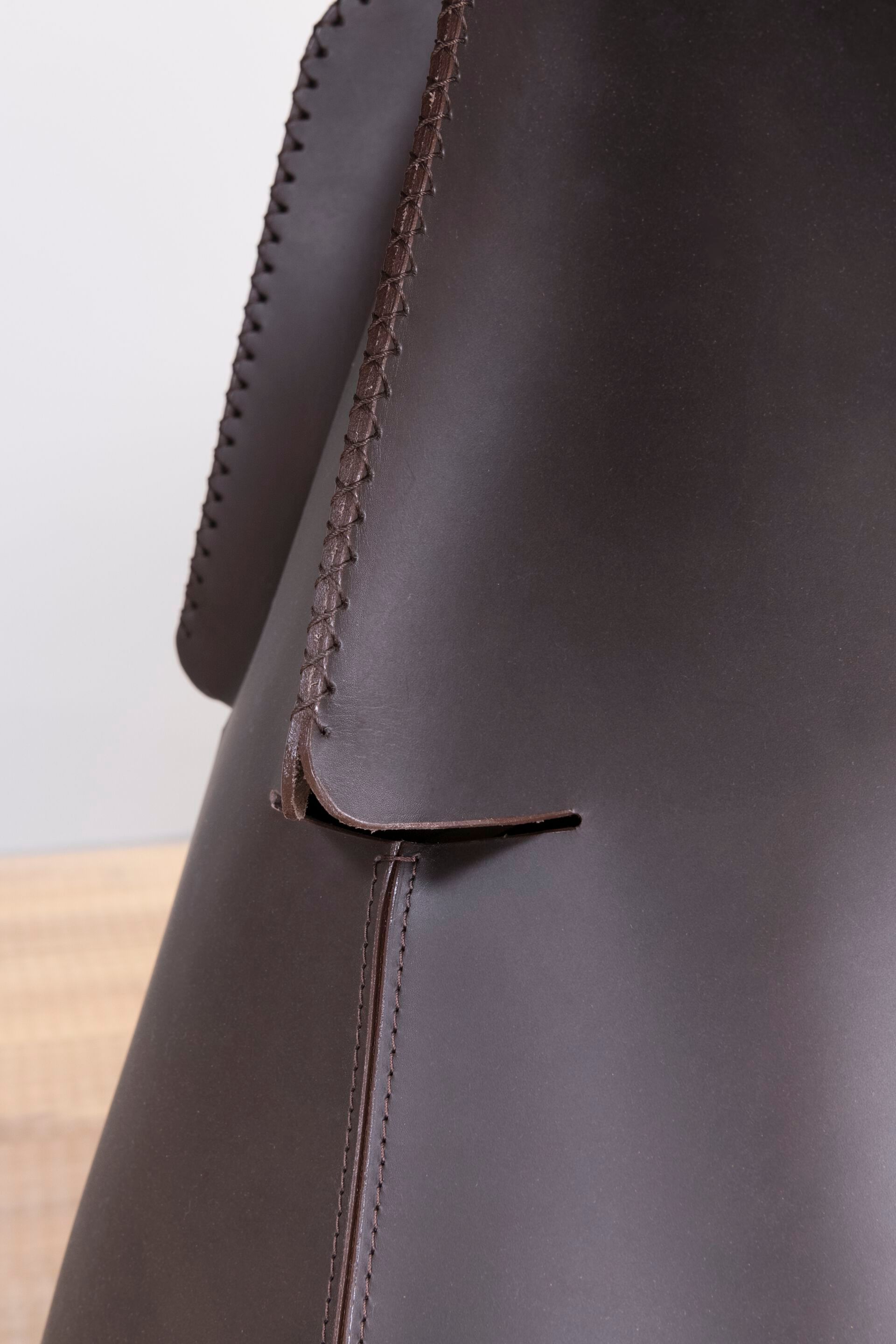 Круглый кожаный обеденный стол с каменной столешницей de Sede DS-615 ARCH-00080012 - Вид №2