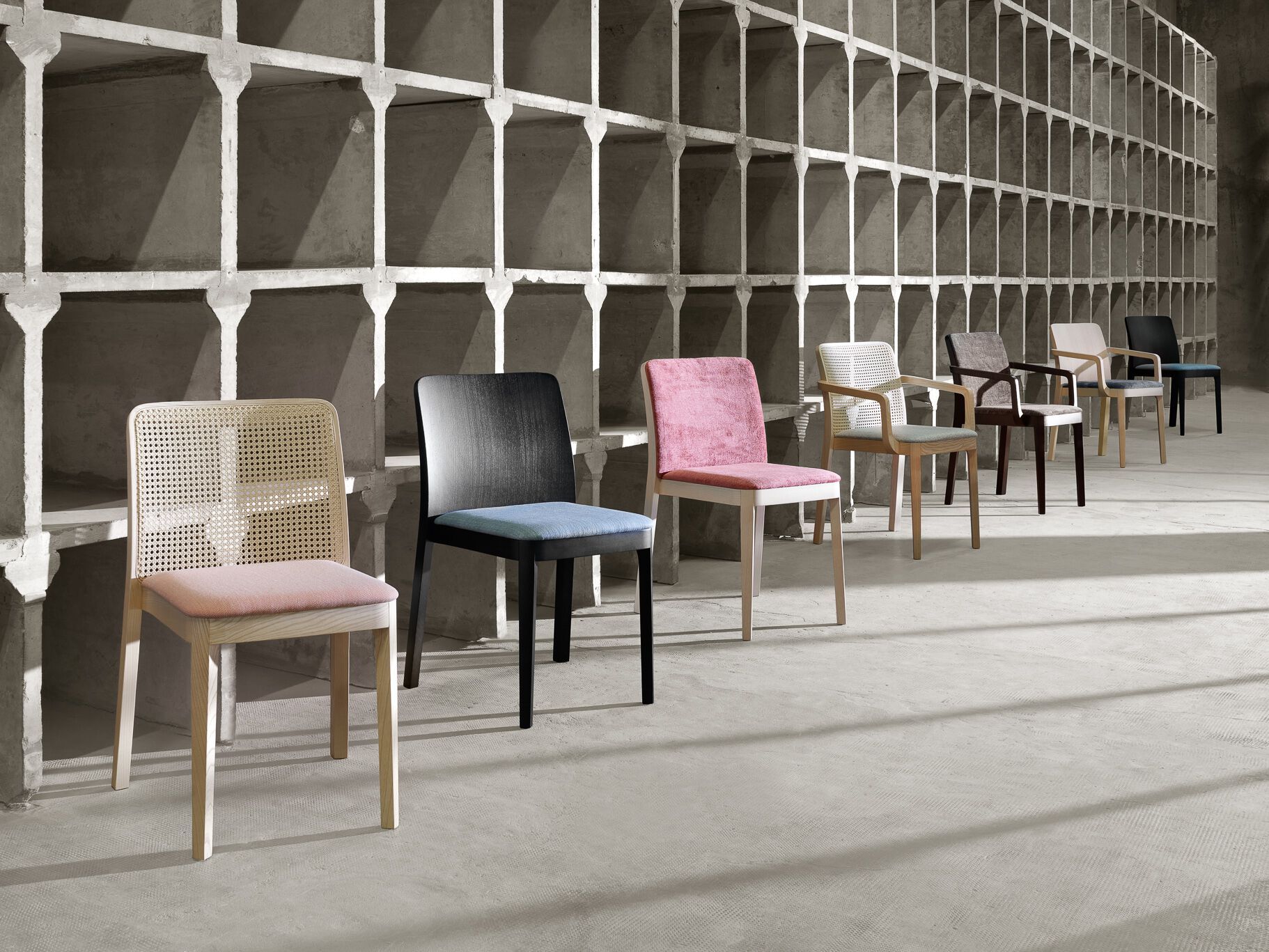 Стул из ясеня с мягким сиденьем Very Wood ARCH-00114624 - Вид №1