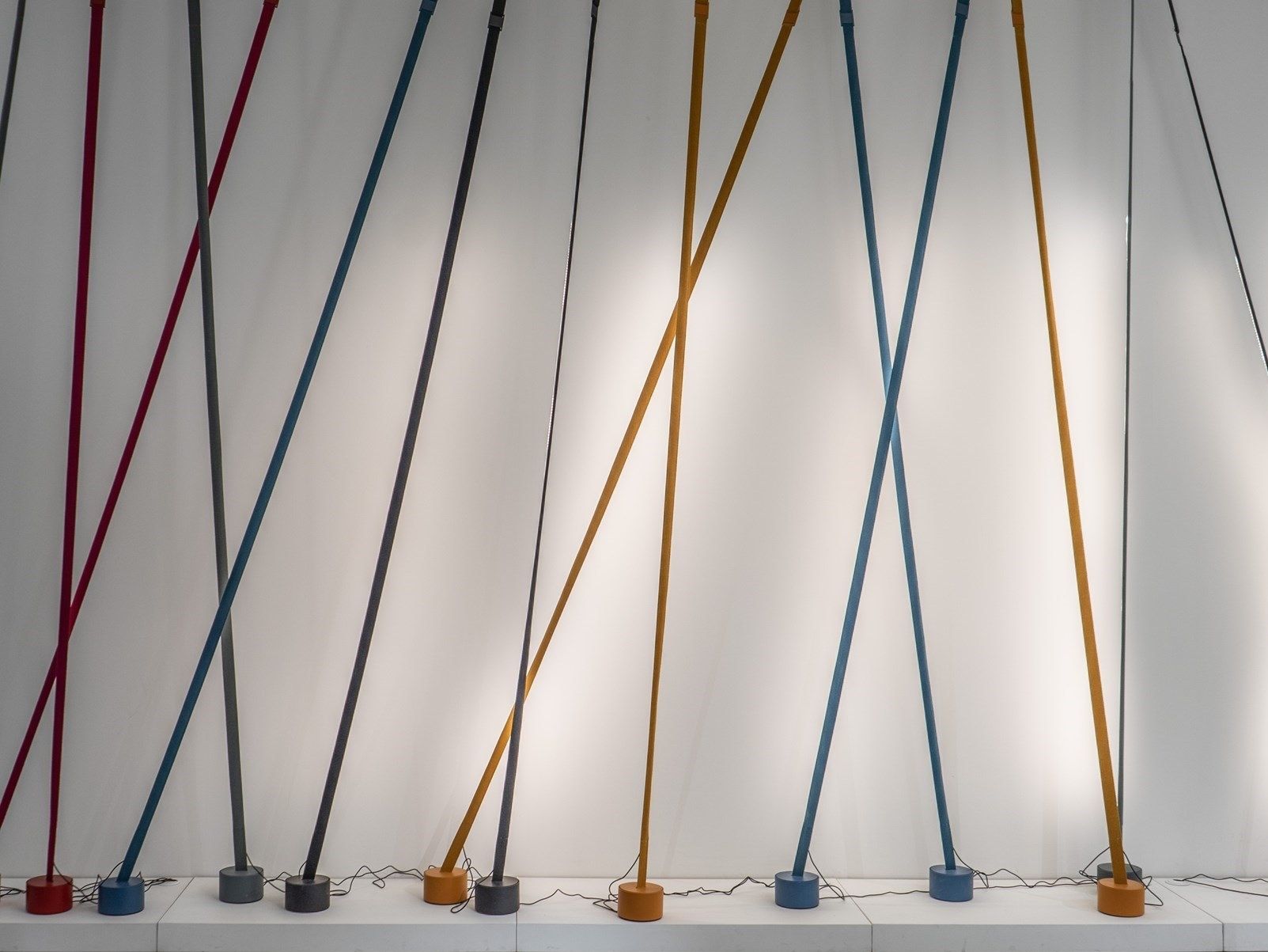 Эластичная ткань регулируемая высота светодиодный торшер Martinelli Luce Elastica ARCH-00143914