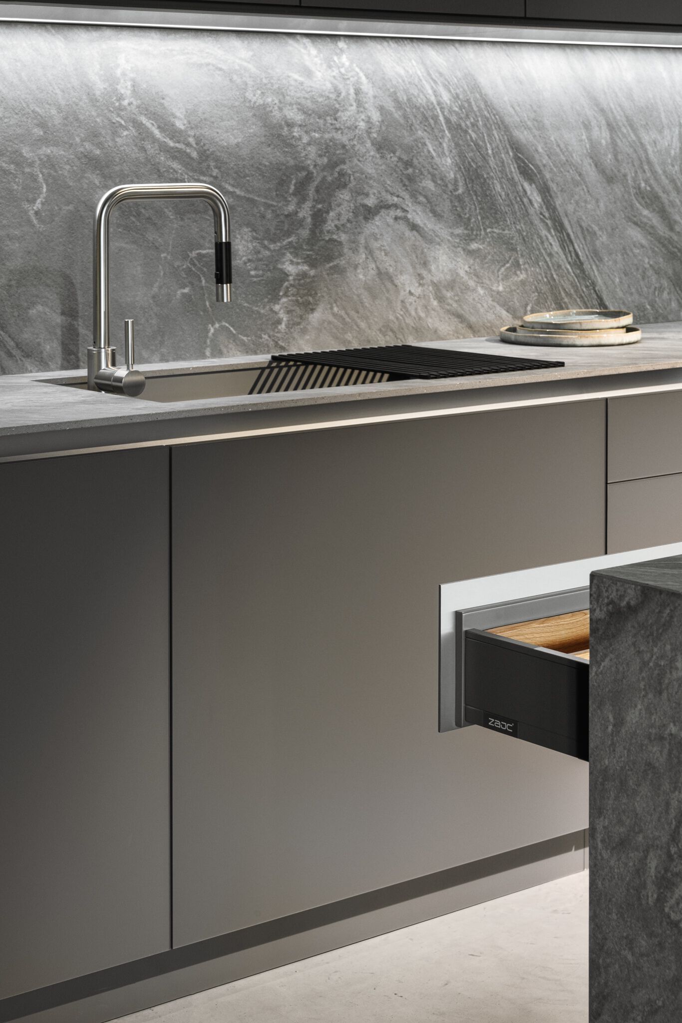 Кухня с островом Zajc TENDER ARCH-00053743 - Вид №3