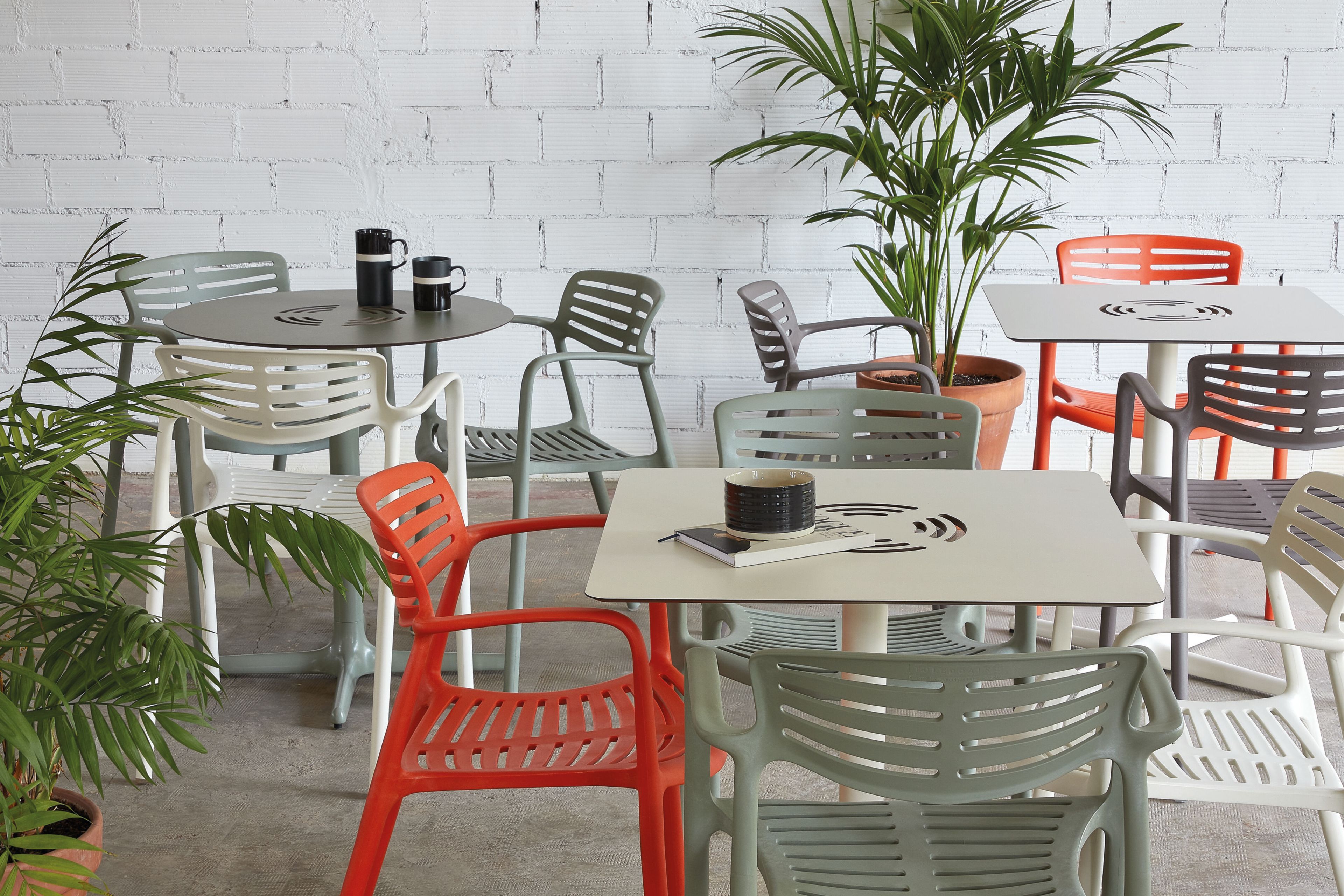 Квадратный стол в HPL Resol Толедо ARCH-00138588 - Вид №1