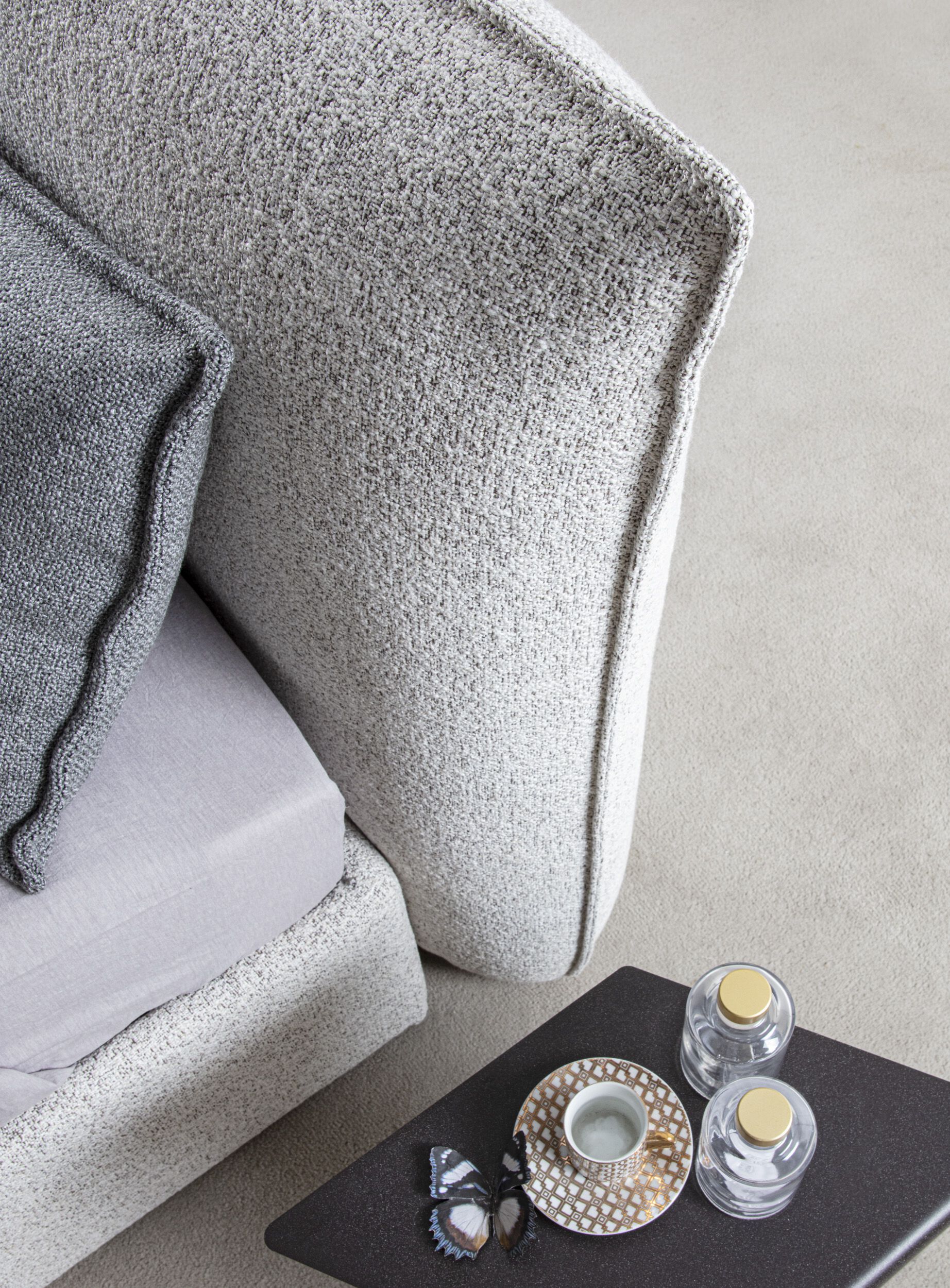 Съемная двуспальная кровать из ткани с мягким изголовьем GRUPPO FOX ночь Фокса ARCH-00026350