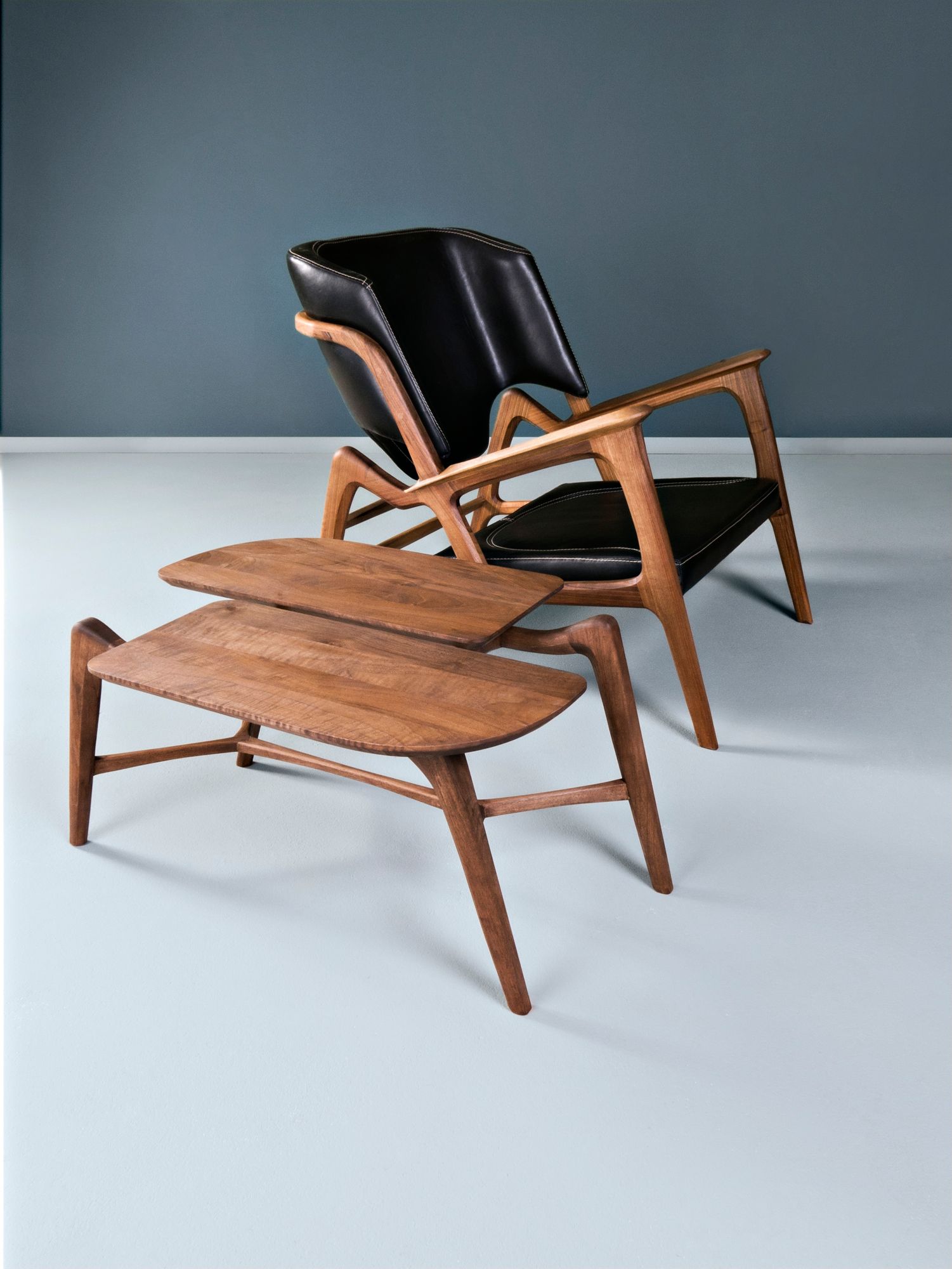 Прямоугольный журнальный столик из массива дерева HOOKL und STOOL Tisa ARCH-00020094 - Вид №1