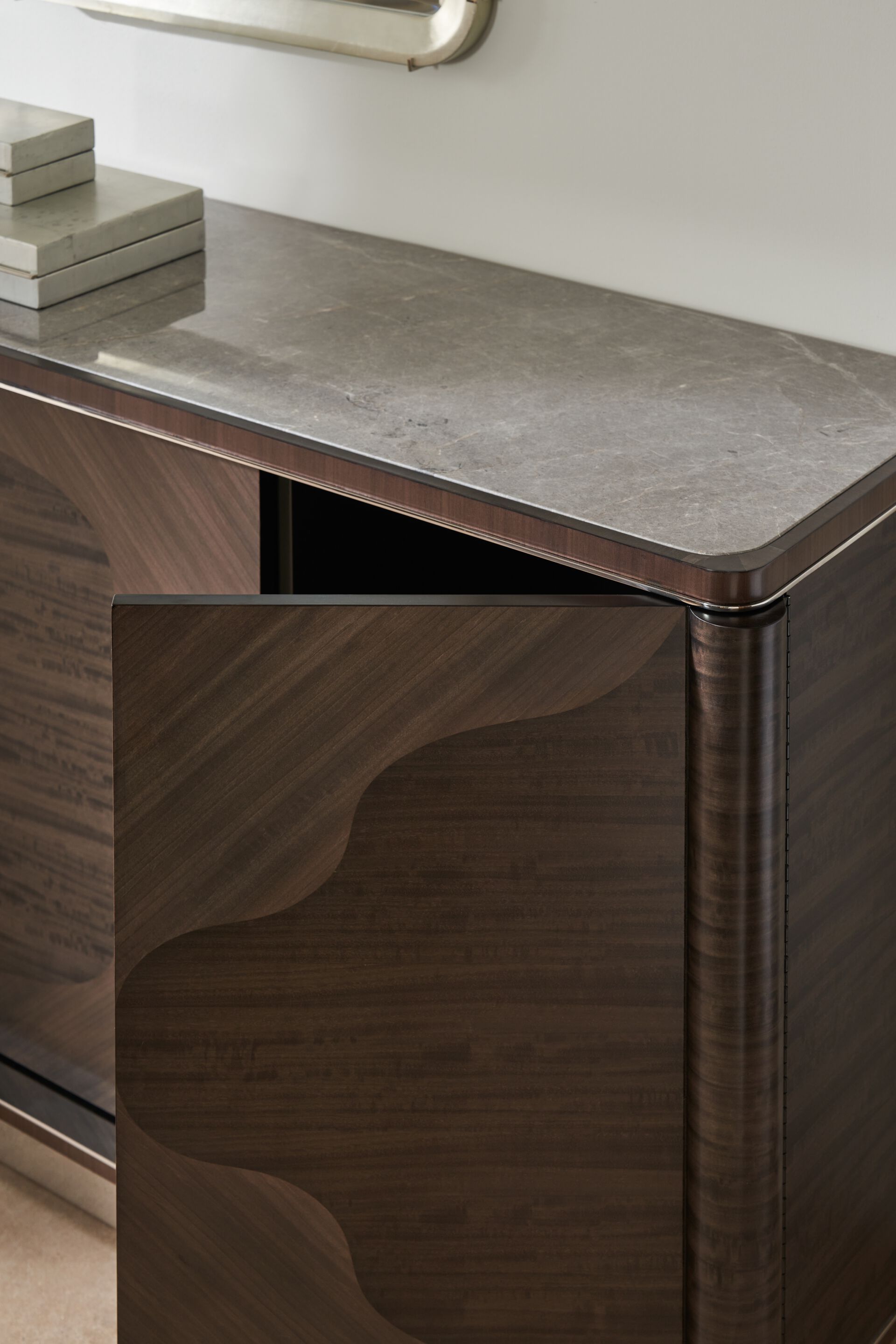 Мебель из спеченного камня с распашными дверями Caracole FANCY FACE ARCH-00124569 - Вид №1