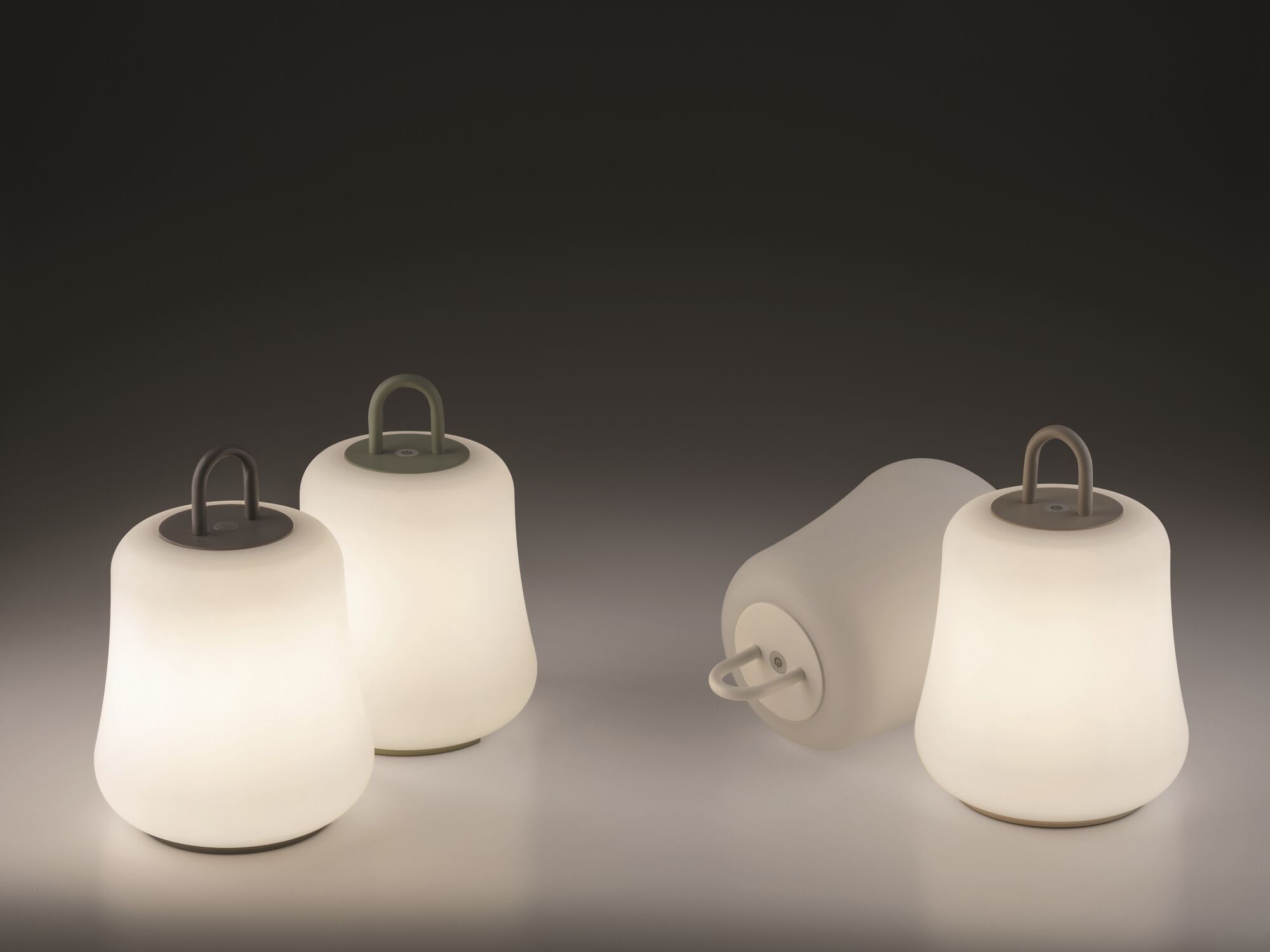 Светодиодная настольная лампа из поликарбоната с USB-зарядкой PAN Portable ARCH-00142219