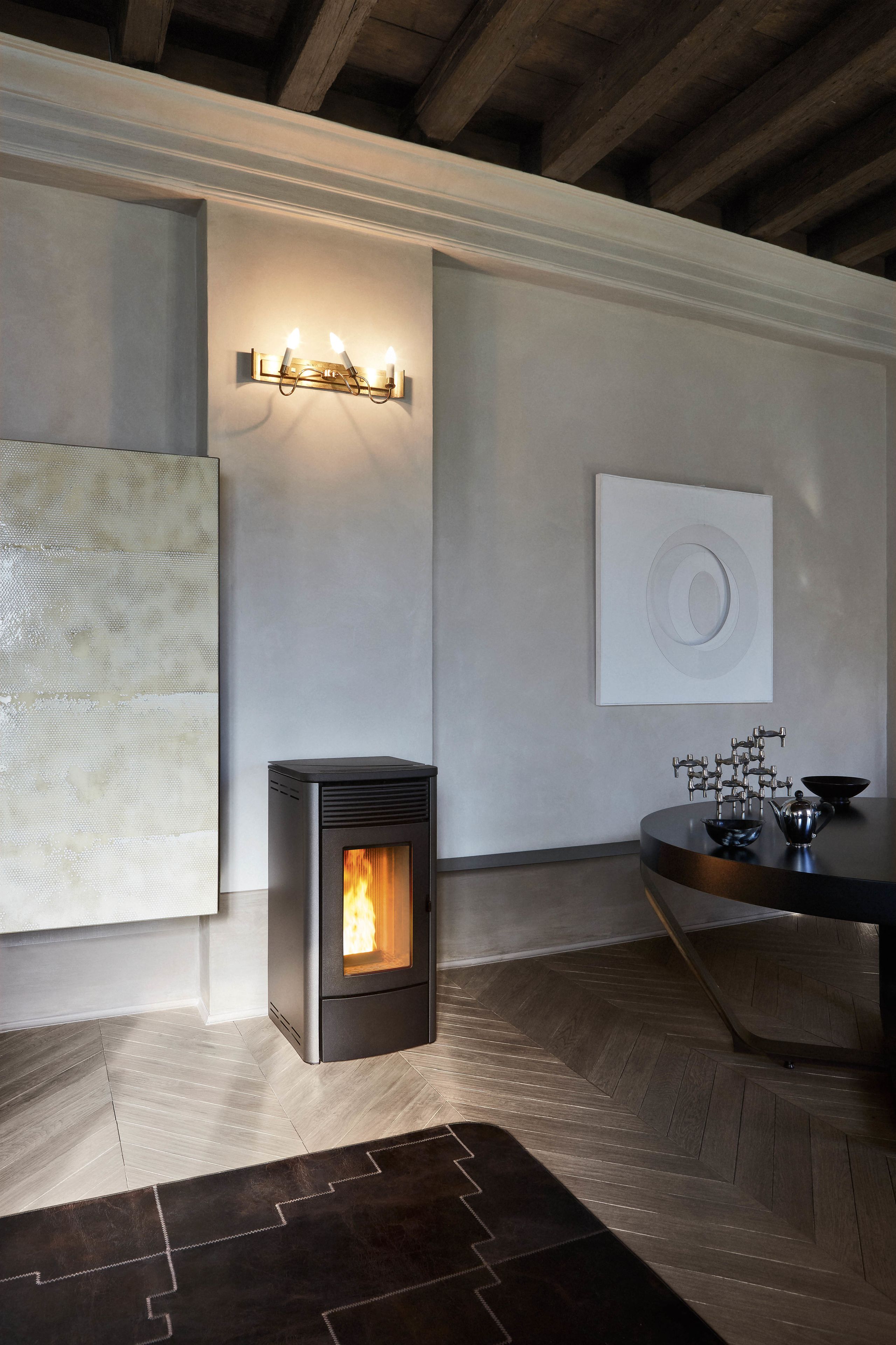 Вентилируемая пеллетная печь с водонепроницаемой структурой MCZ TECLA ARCH-00102698