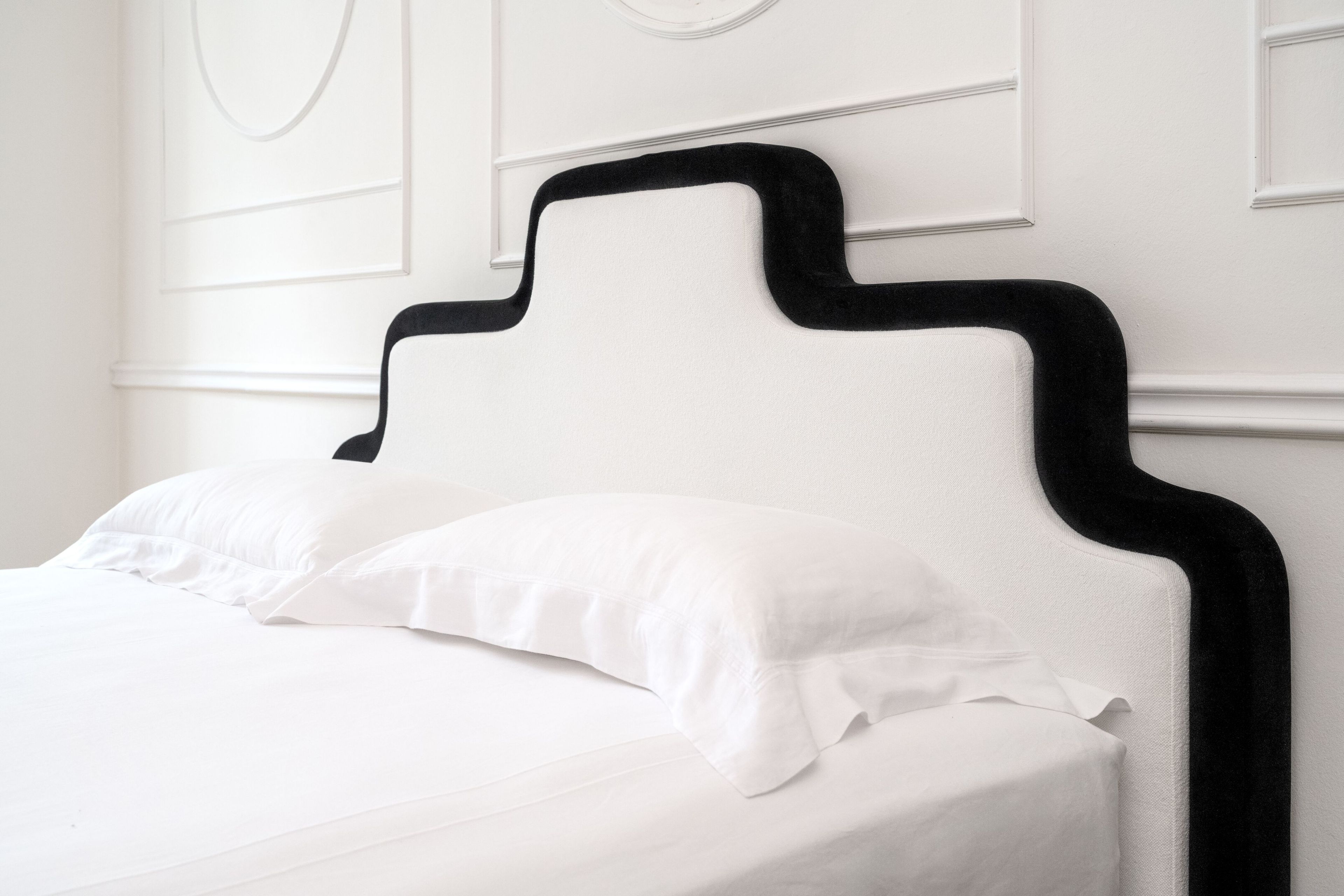 Двуспальная кровать с мягкой тканью DOM EDIZIONI GRIMAUD ARCH-00031275 - Вид №2