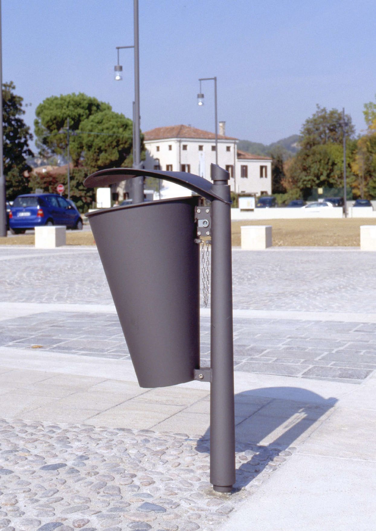 Стойка для мусора с крышкой для наружного использования Neri Carya ARCH-00034830 - Вид №3