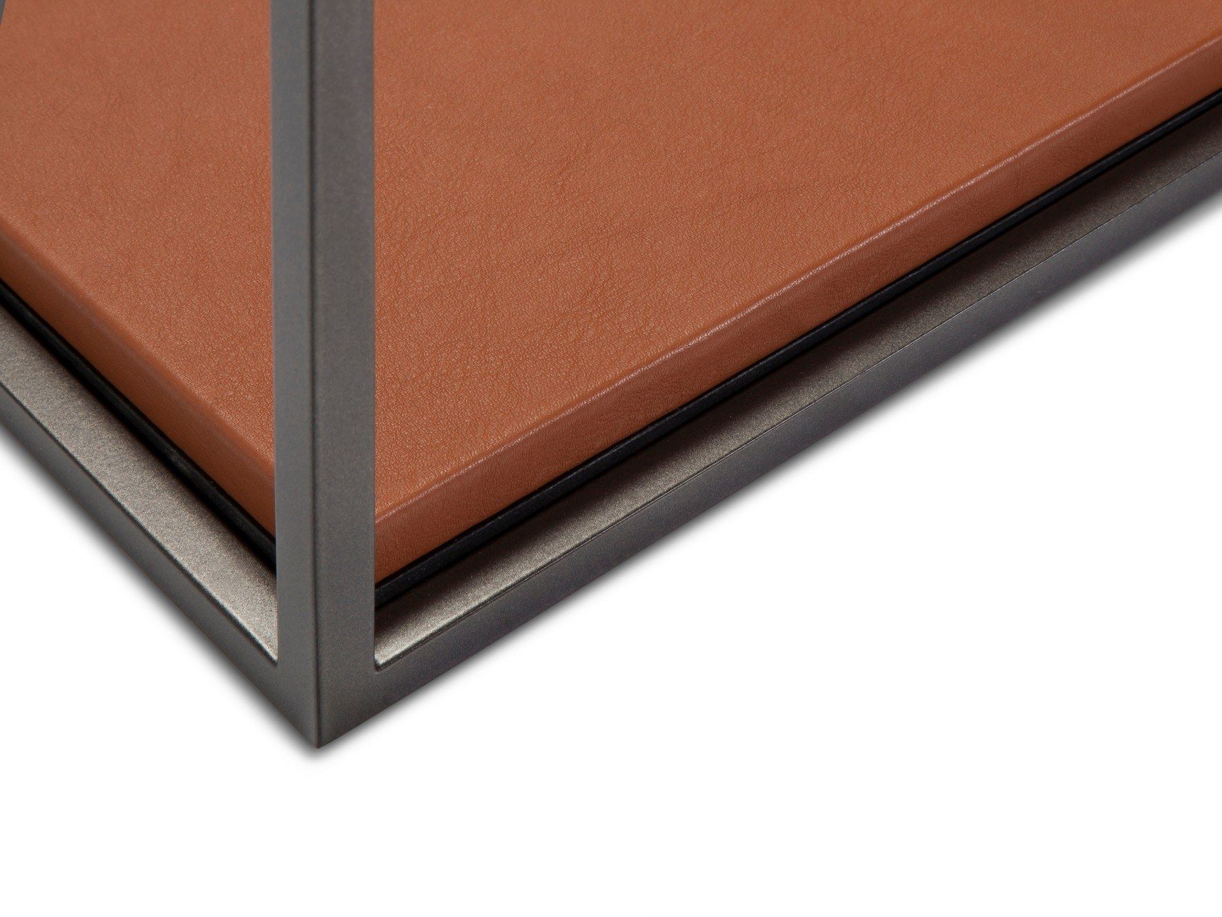 Кожаный низкий квадратный журнальный столик с журнальной стойкой Duvivier Canapés Karusa ARCH-00043518 - Вид №3