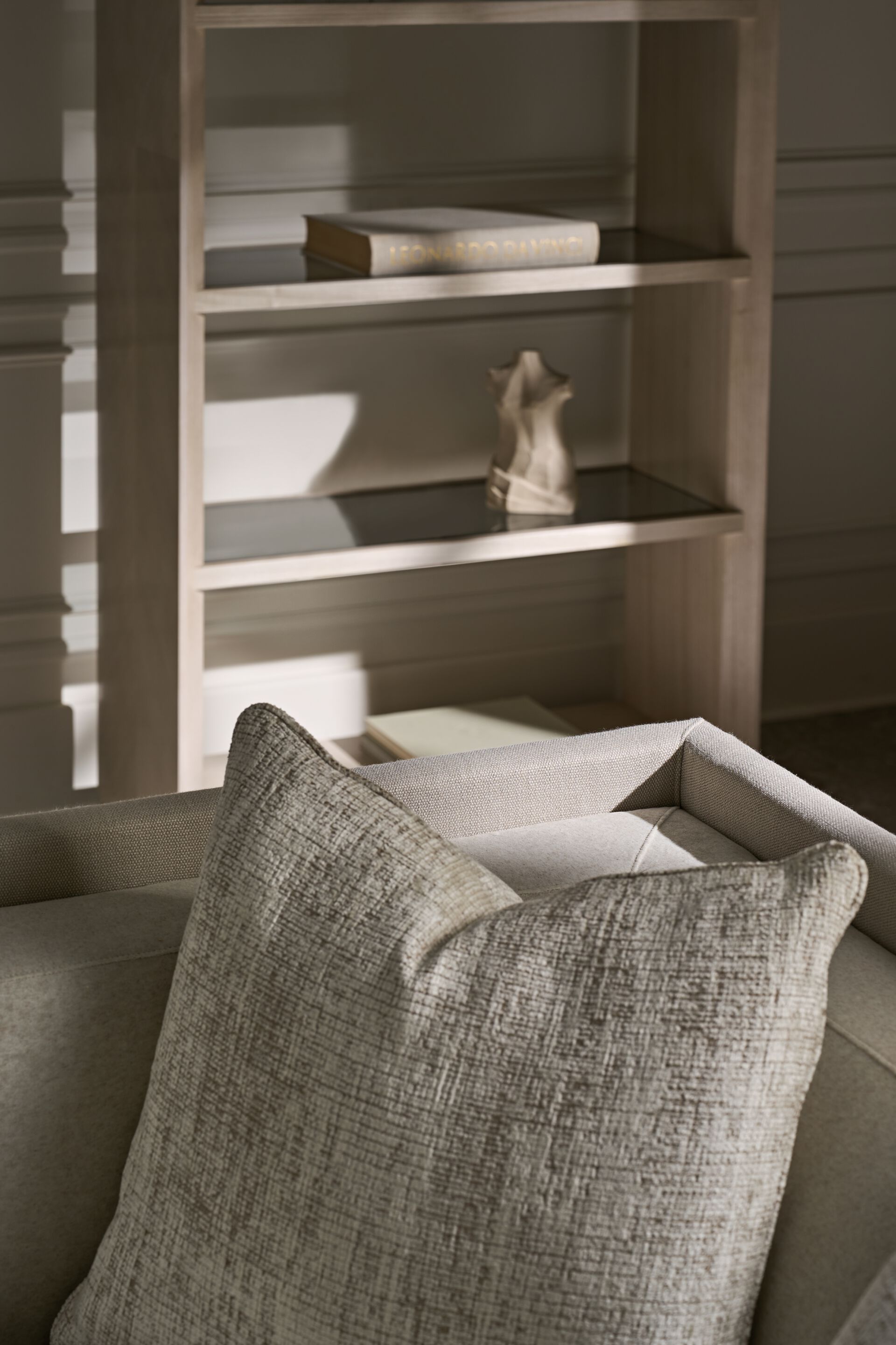 3-местный тканевый диван Caracole смокинг ARCH-00131382 - Вид №2