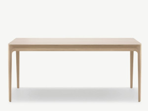 Деревянный прямоугольный стол