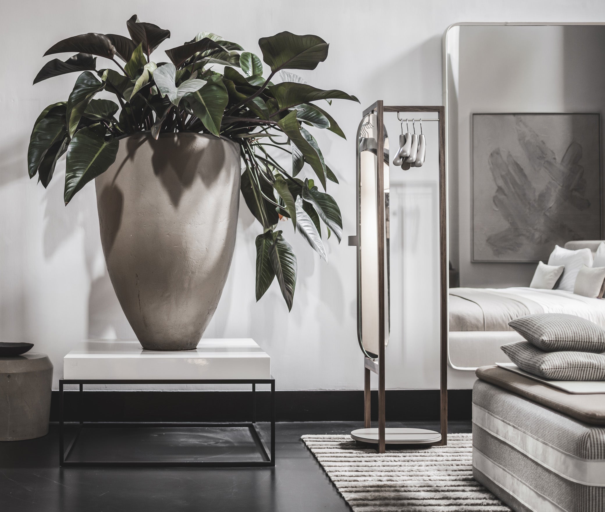 Елена Валет Тумба - 40X57XH170 см / зернистая кожа_earth Pinetti 00.1790.029.049 - Вид №6