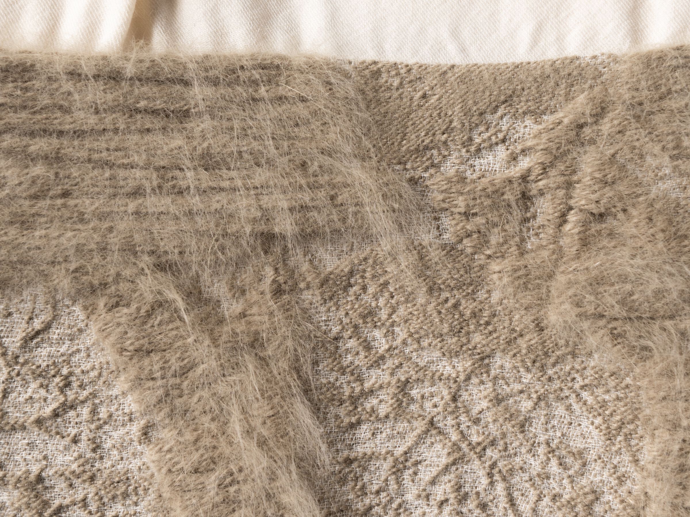 Квадратная подушка в ангоре The House of Lyria NIMMIA ARCH-00083330 - Вид №3