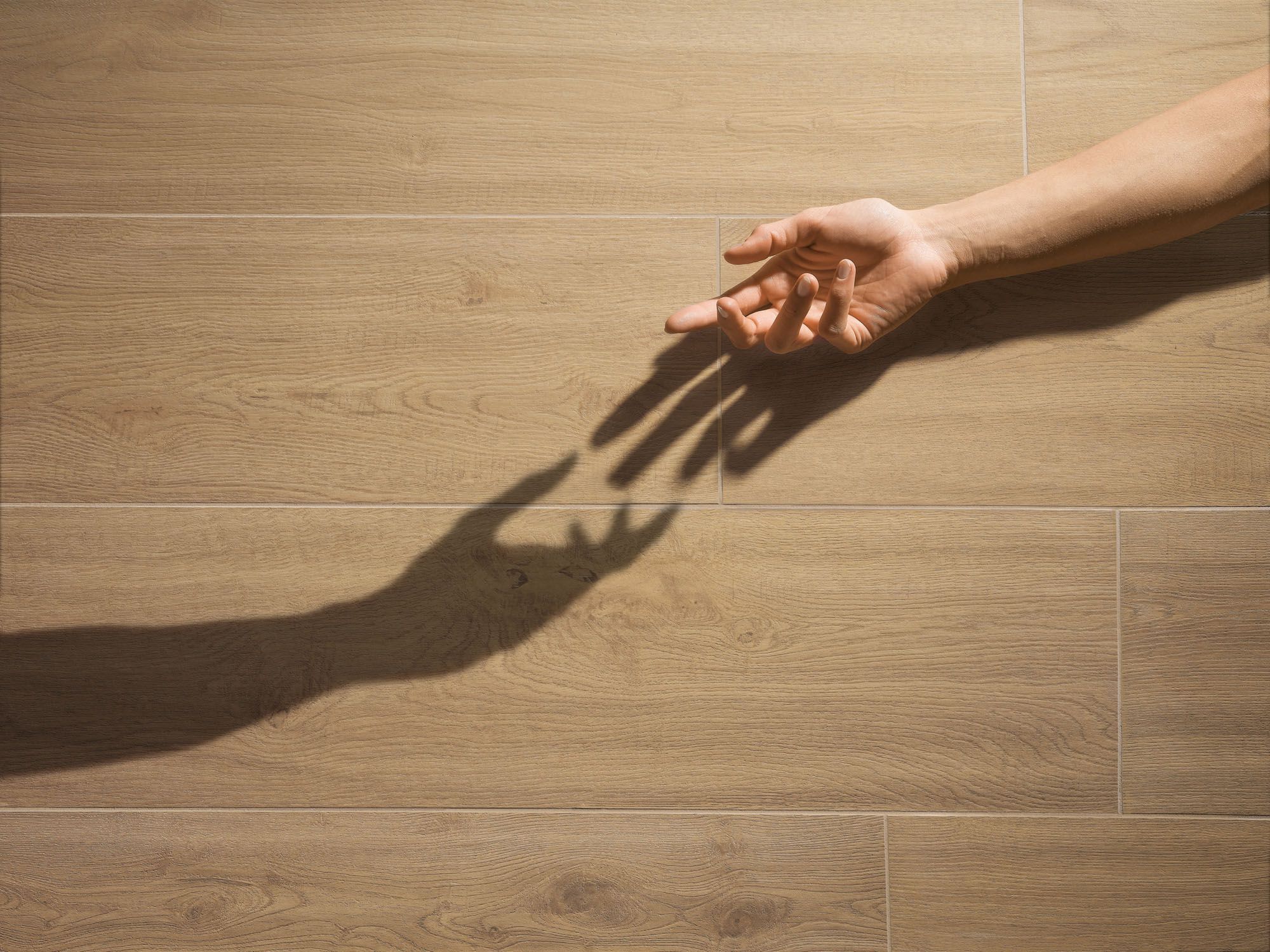 Напольное покрытие из керамогранита под дерево для внутреннего и наружного применения Ceramiche Caesar Rever ARCH-00032573 - Вид №5