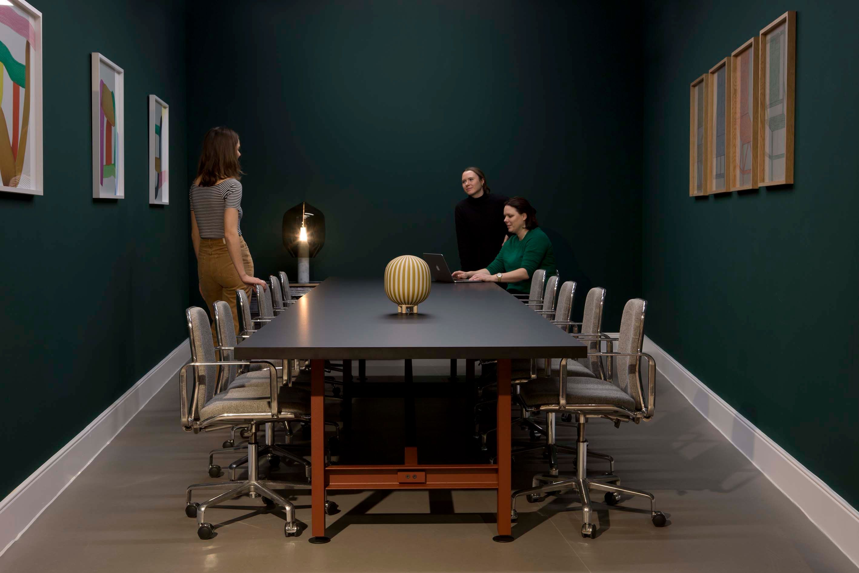 Стальной прямоугольный стол для совещаний Established&Sons Beam ARCH-00050827 - Вид №2