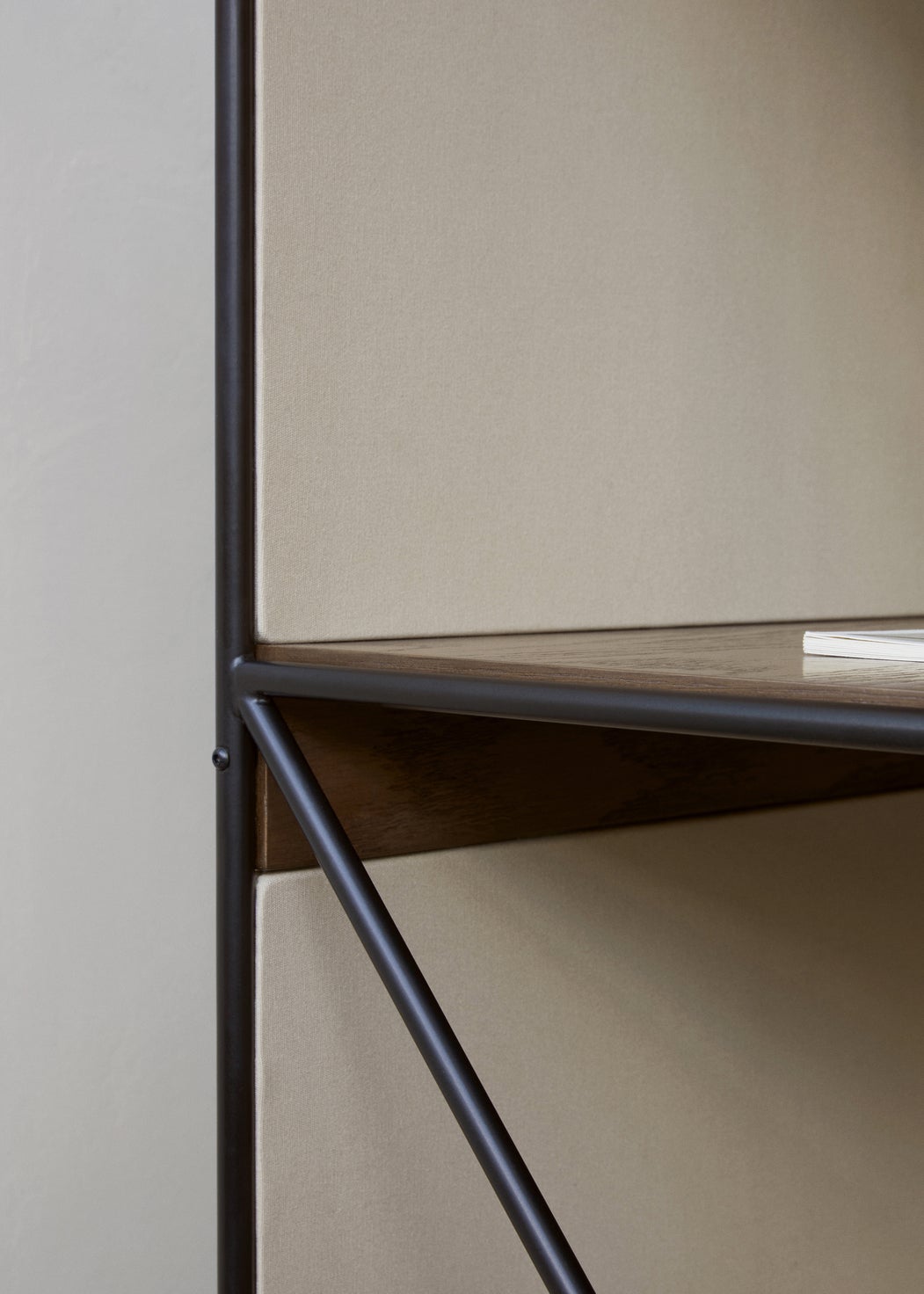 5709262069705 Система хранения Zet, 60 дюймов, задняя панель и полка для журналов LuceLight  - Вид №12