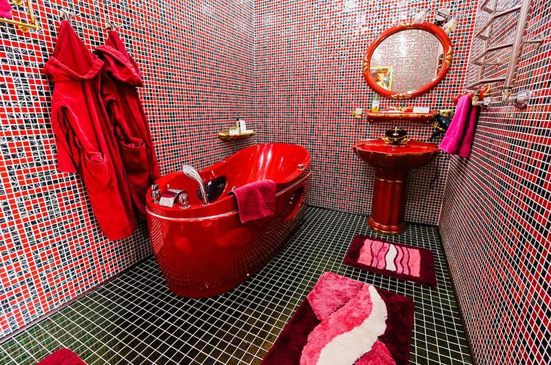 Красная ванная комната – 50 фото идей дизайна интерьера ванных в красных цветах и оттенках