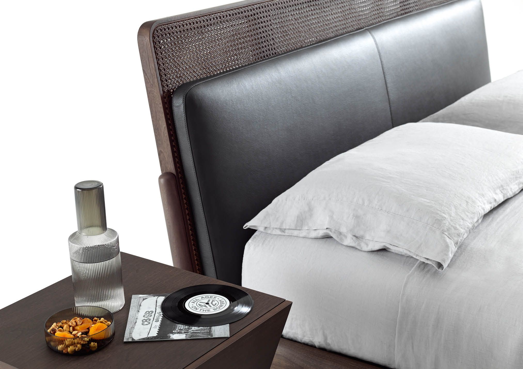 Кровать из массива дерева BertO EAST SIDE ARCH-00043293 - Вид №5