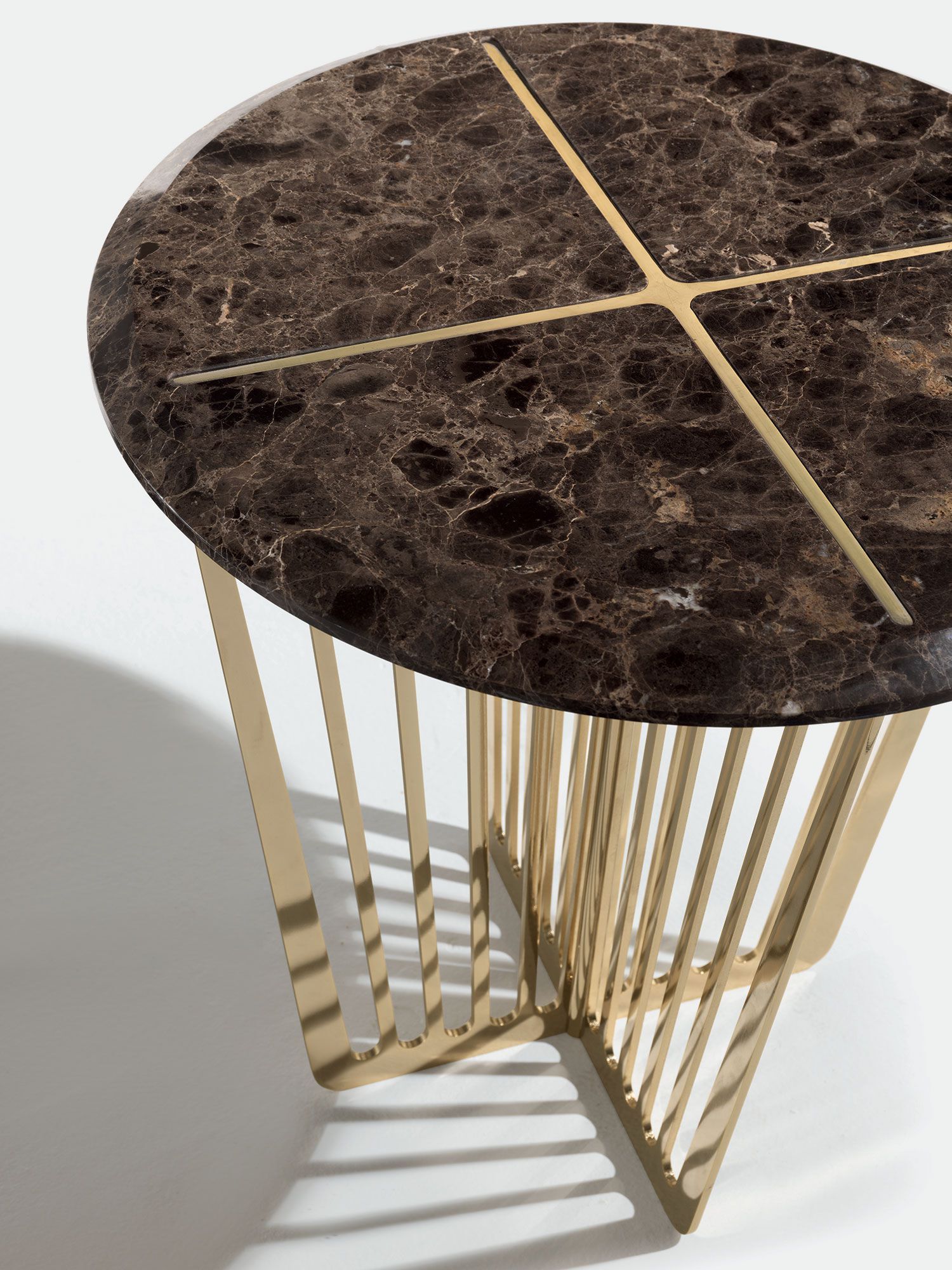 Круглый металлический и мраморный журнальный столик Vittoria Frigerio Alfieri ARCH-00095290 - Вид №1