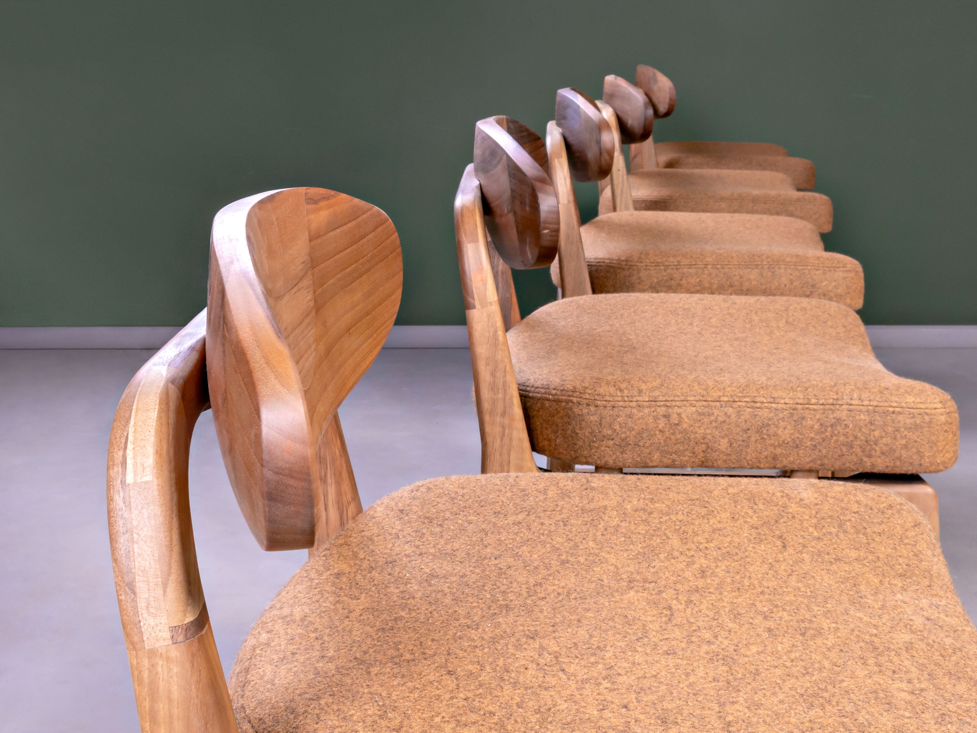 Кожаный мягкий высокий барный стул HOOKL und STOOL Labor ARCH-00147132 - Вид №4