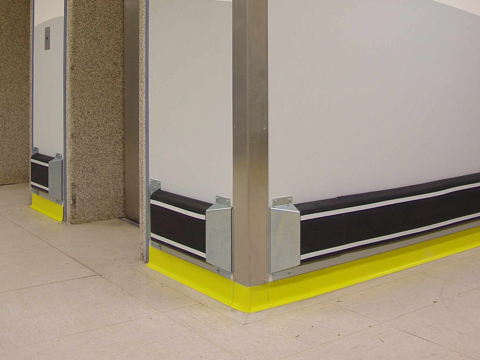 Защита бампера из EPDM Styla HC.250 ARCH-00080706