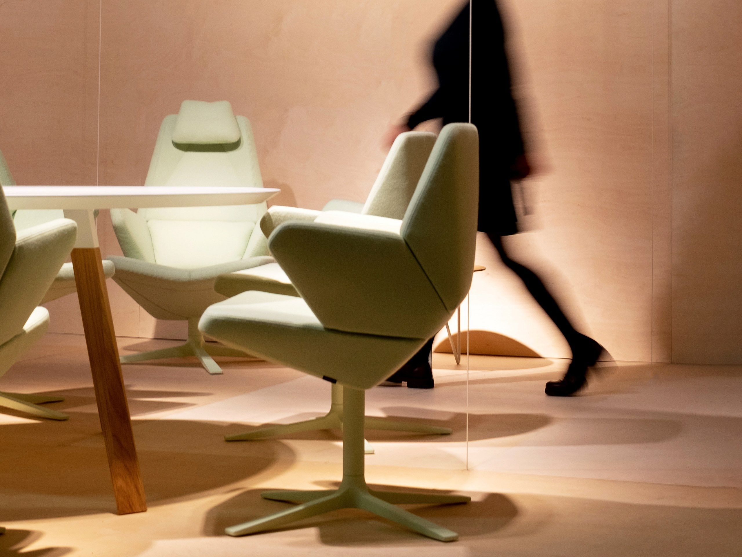 Мягкий стул с подлокотниками prostoria Trifidae ARCH-00112121 - Вид №4