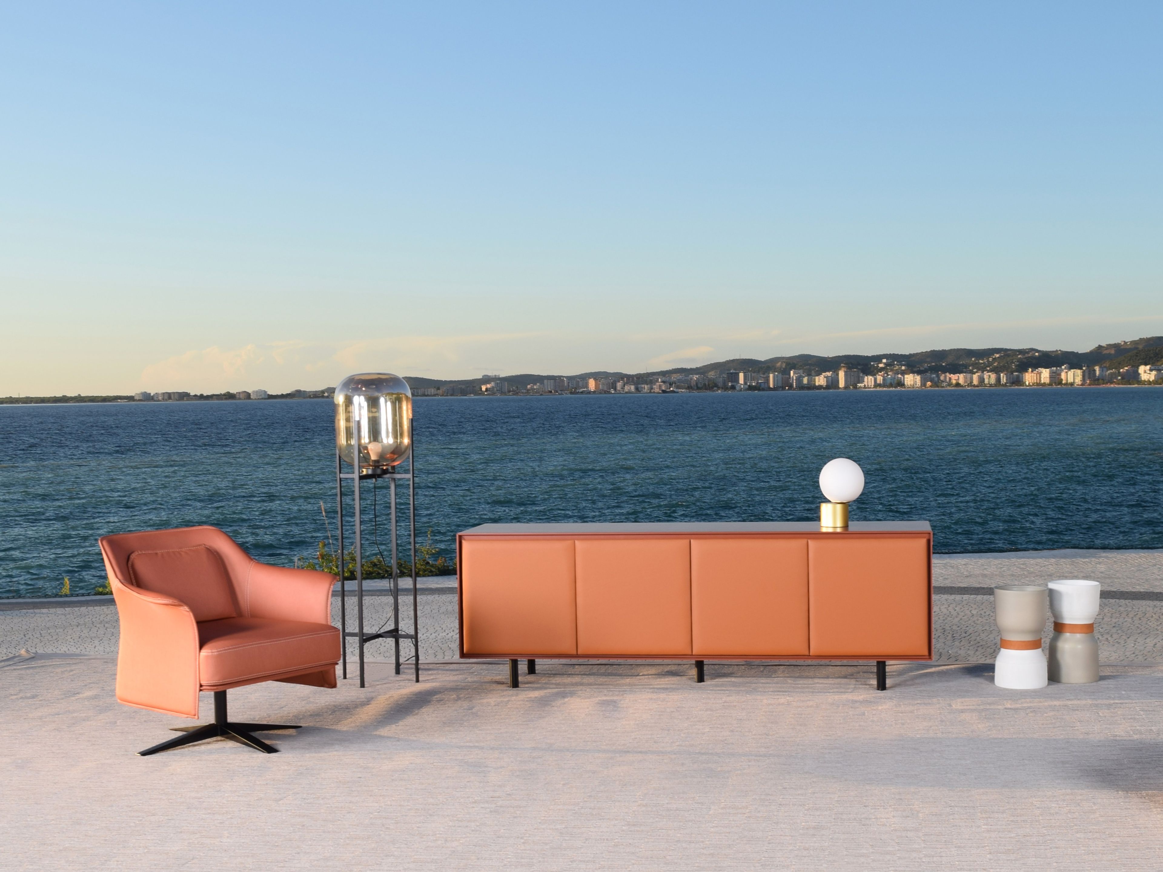 Спицевое кожаное кресло с подлокотниками ABLE Mason ARCH-00120148 - Вид №1