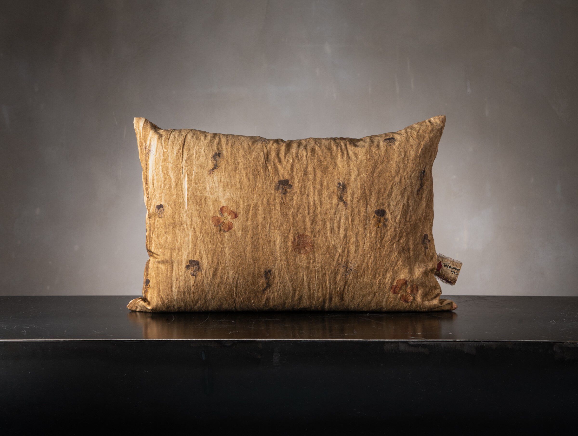 Прямоугольная подушка из вискозы и хлопка The House of Lyria ABDIA ARCH-00071220