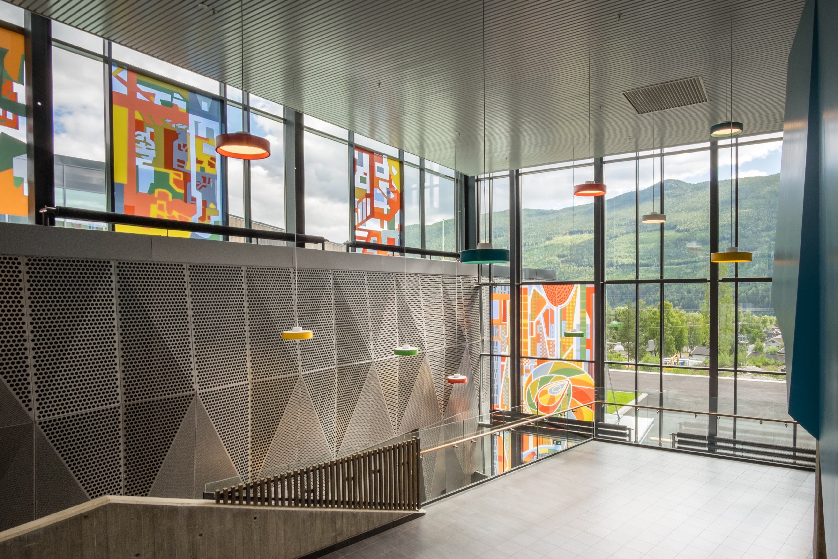 Светодиодный подвесной светильник Louis Poulsen LP CIRCLE ARCH-00017254 - Вид №11