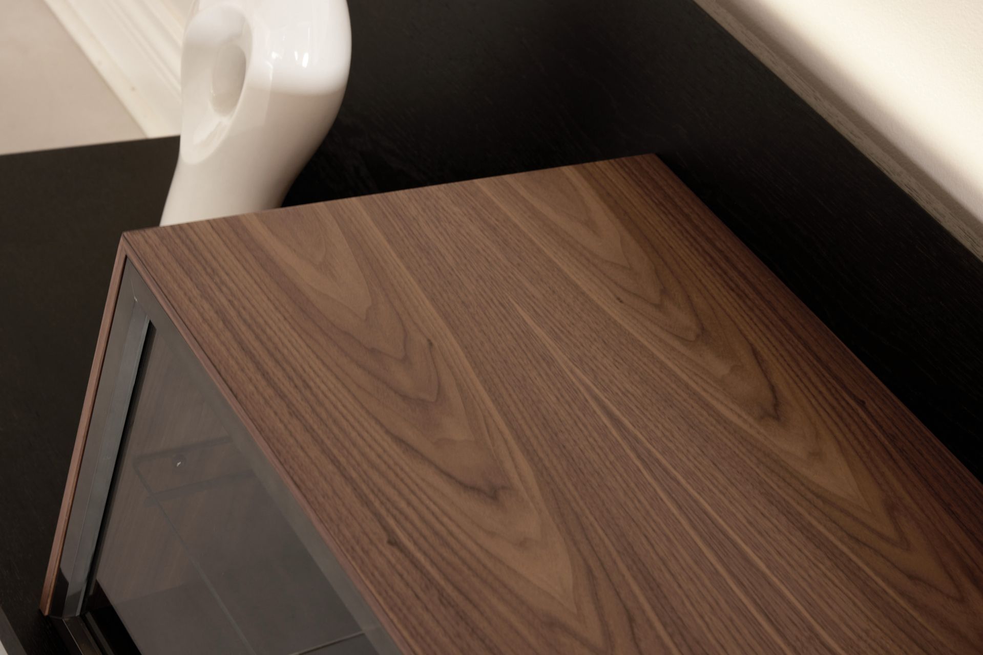 Деревянный шкаф для телевизора с выдвижными ящиками и дверцами Hurtado Evolution ARCH-00037782 - Вид №5