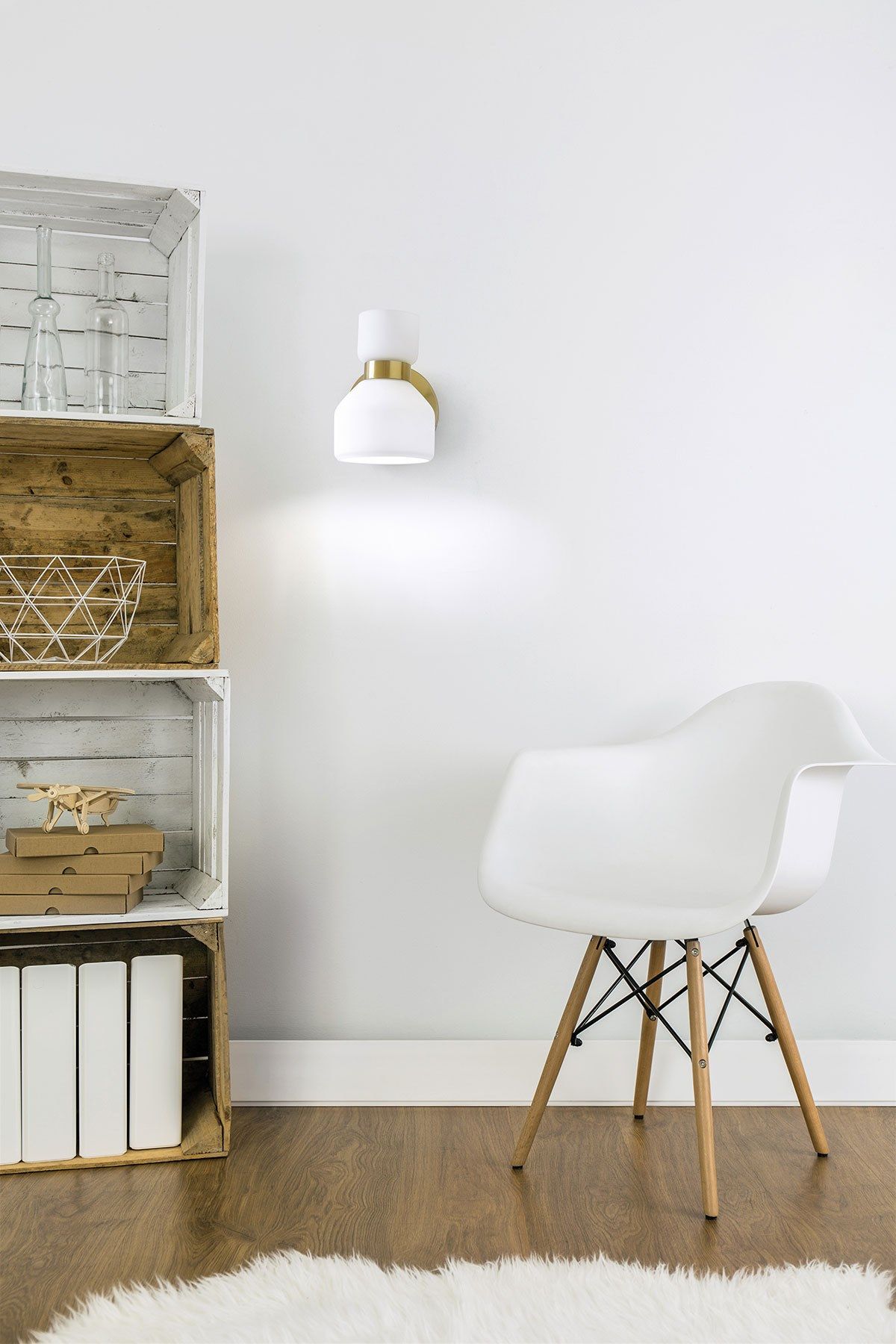 Поворотный настенный светильник из опалового стекла и латуни Miloox ARCH-00087872 - Вид №3