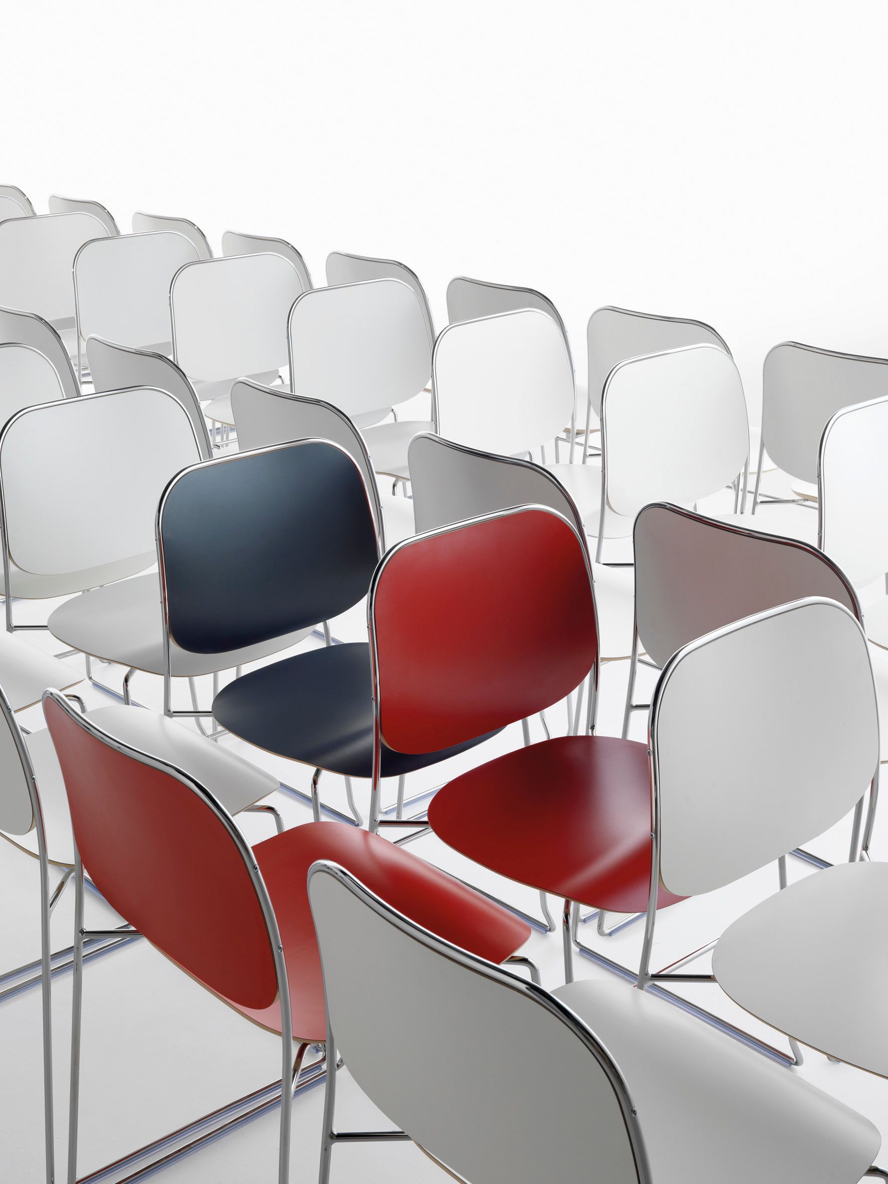 Штабелируемый стул с мягкими салазками Crassevig ARCH-00082737 - Вид №1